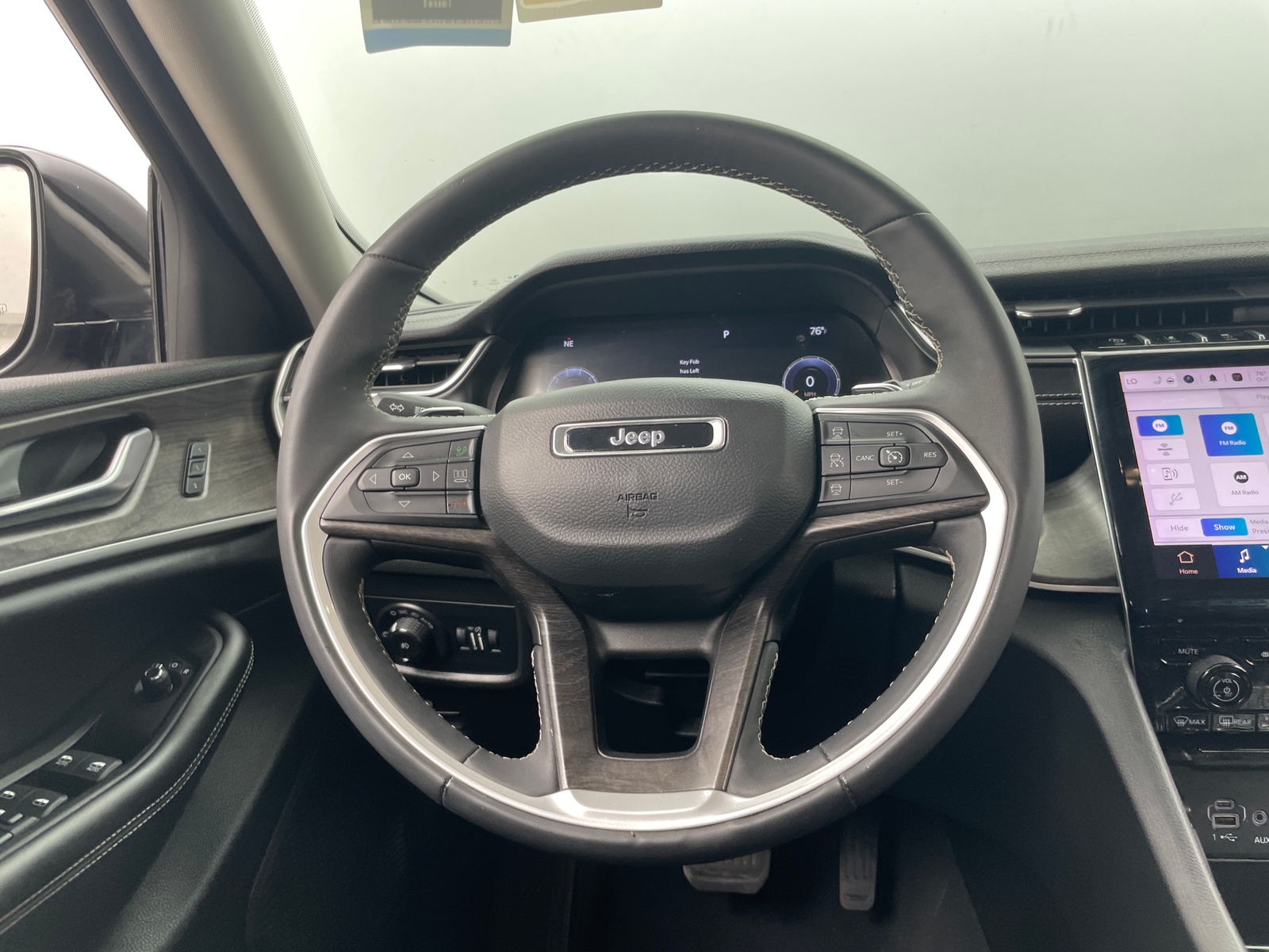Thumbnail: 2023 Jeep Grand Cherokee L - 4
