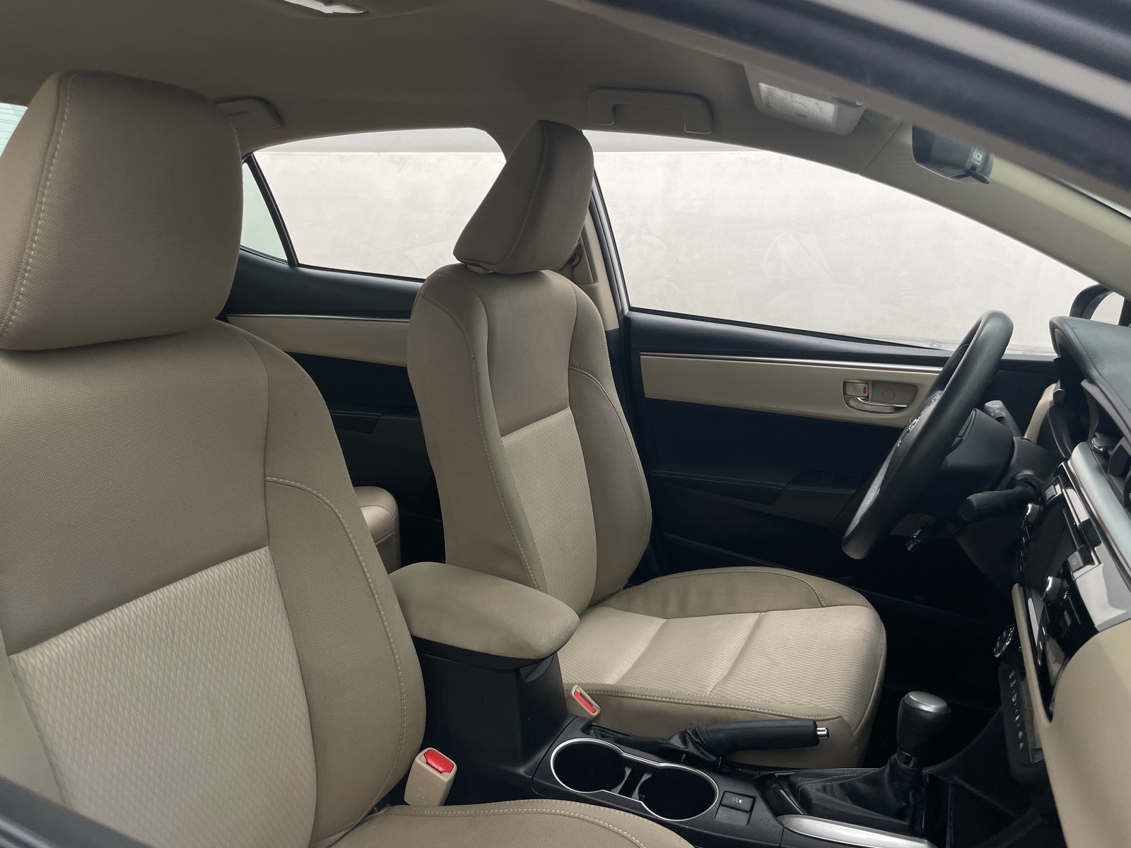 Thumbnail: 2015 Toyota Corolla - 2