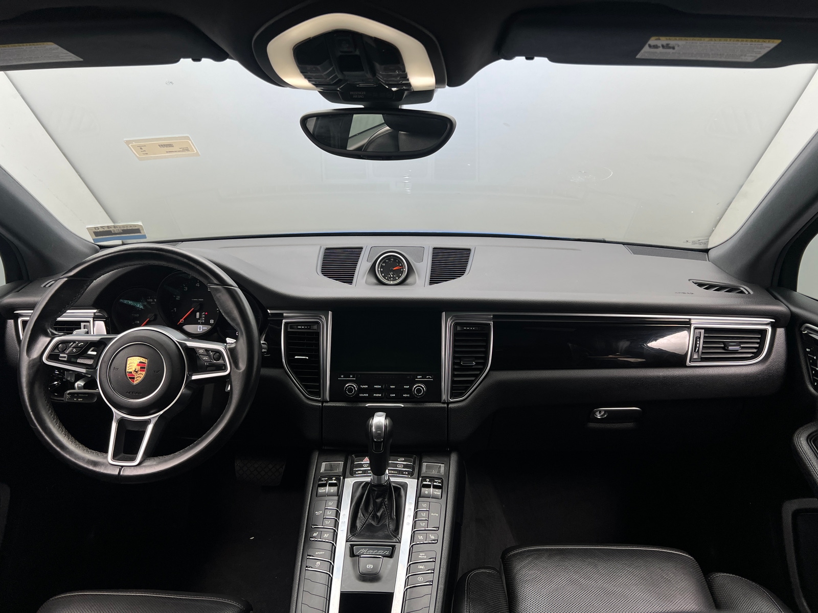 Thumbnail: 2017 Porsche Macan - 2