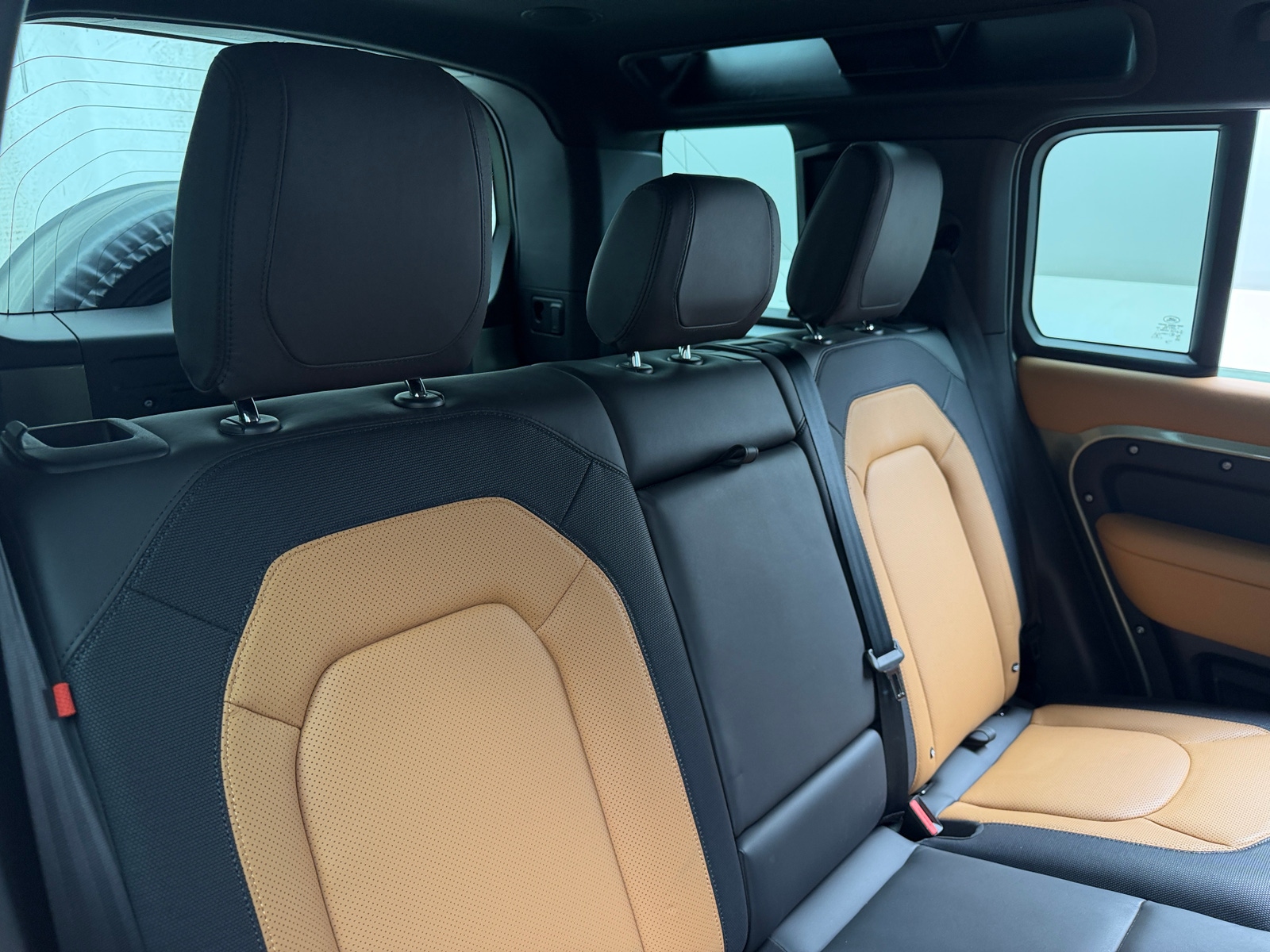 Thumbnail: 2023 Land Rover Defender - 5
