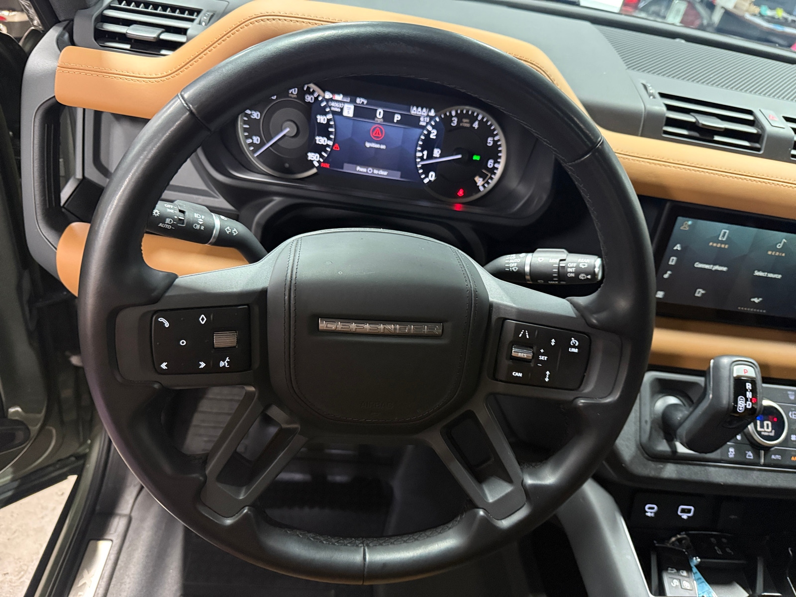 Thumbnail: 2023 Land Rover Defender - 4