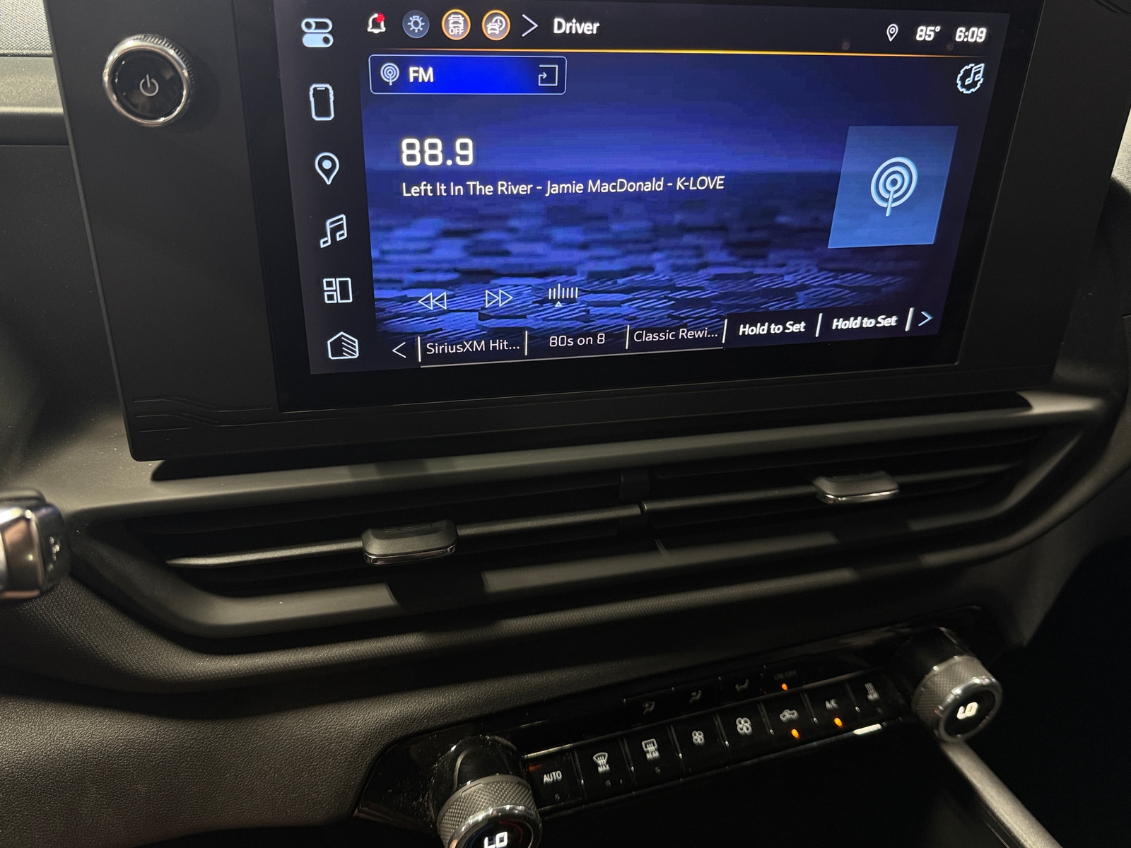 Thumbnail: 2024 Chevrolet Silverado EV - 3