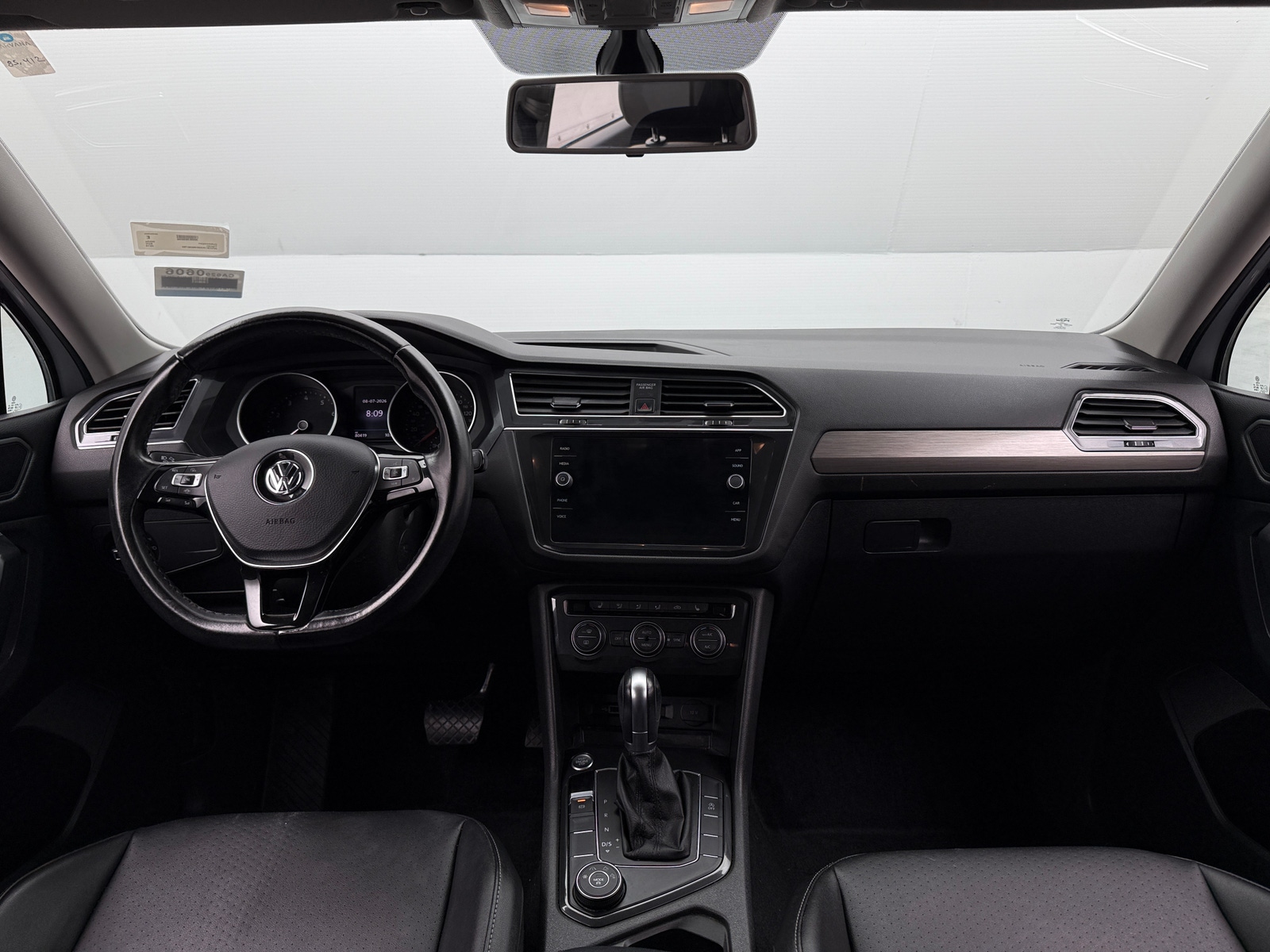 Thumbnail: 2019 Volkswagen Tiguan - 2