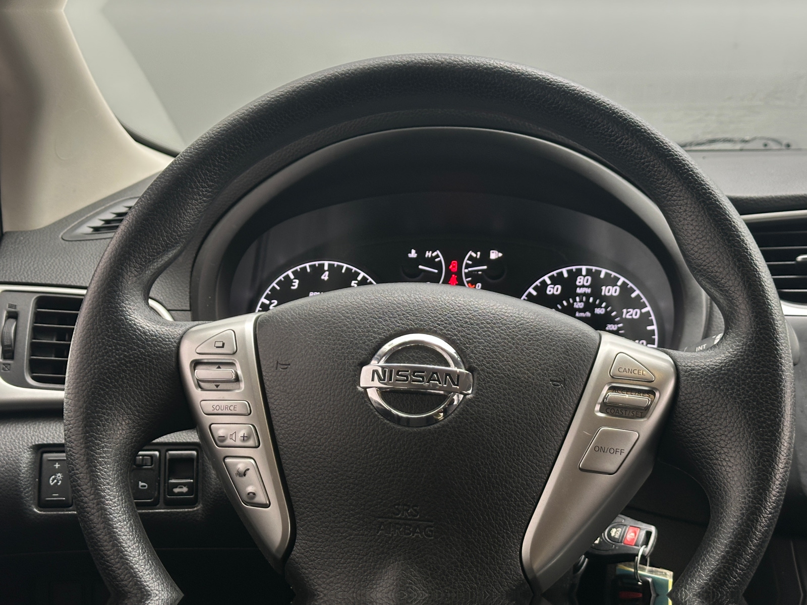 Thumbnail: 2016 Nissan Sentra - 5