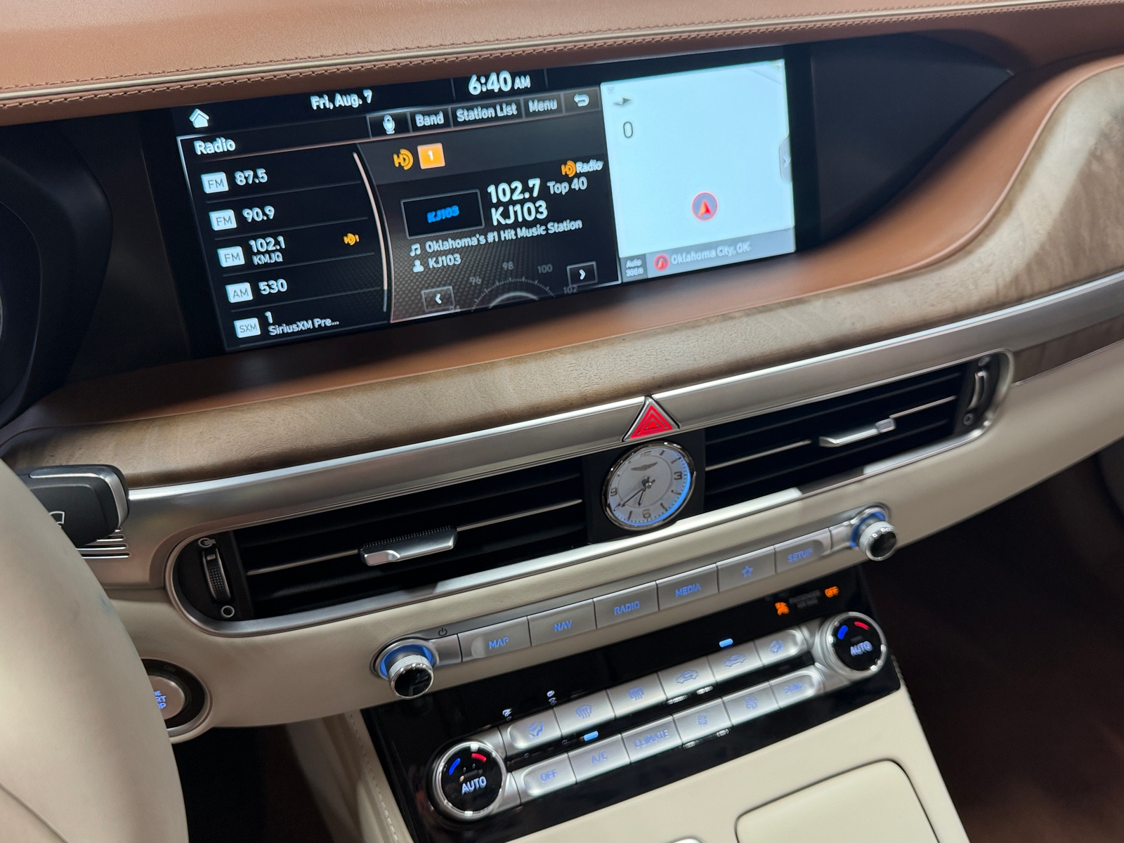 Thumbnail: 2021 Genesis G90 - 3