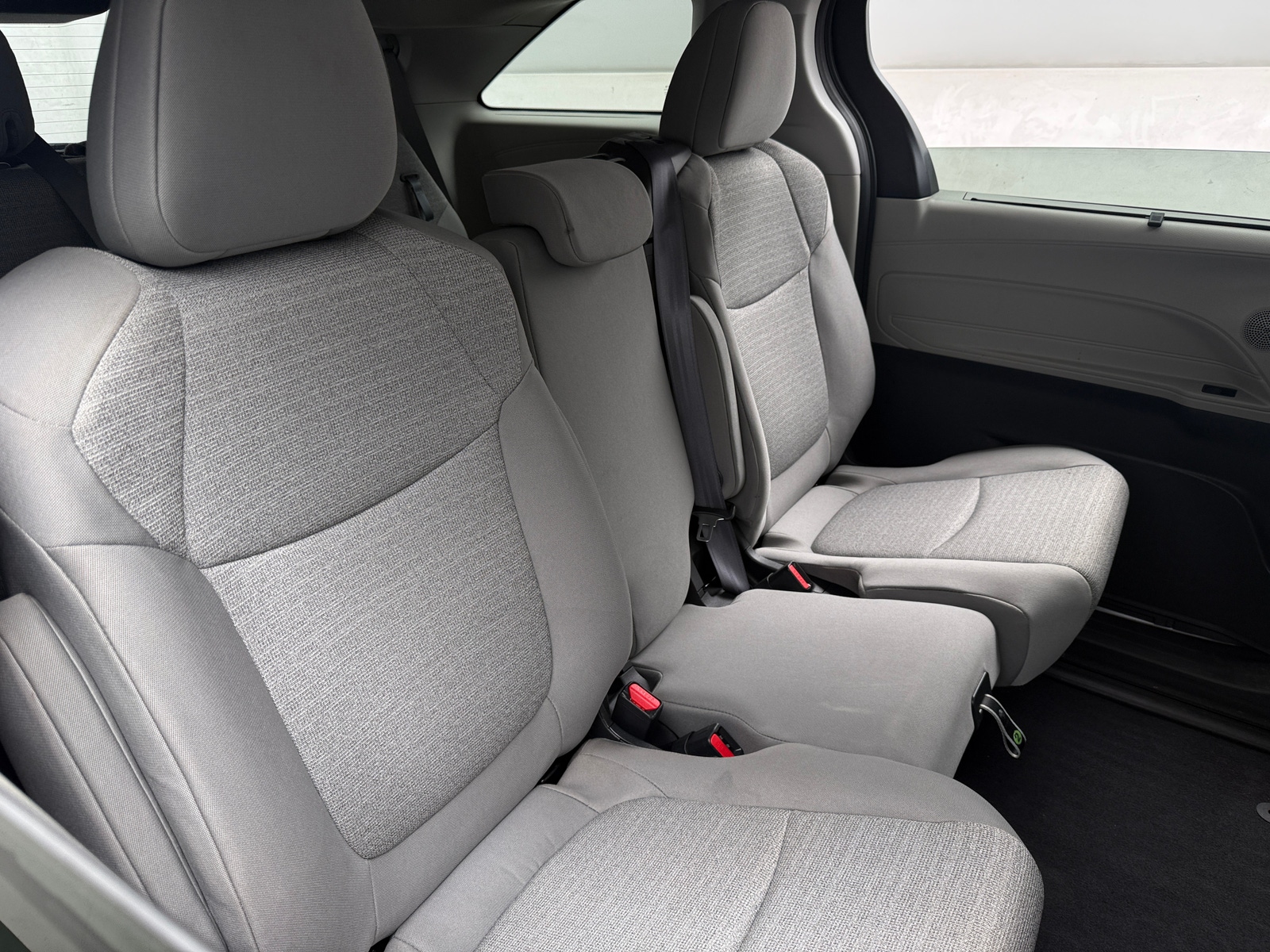 Thumbnail: 2022 Toyota Sienna - 6