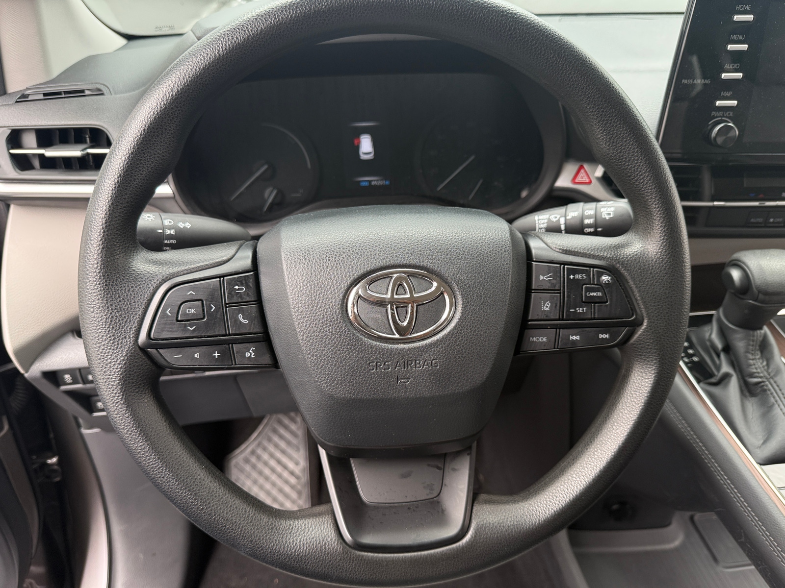 Thumbnail: 2022 Toyota Sienna - 5