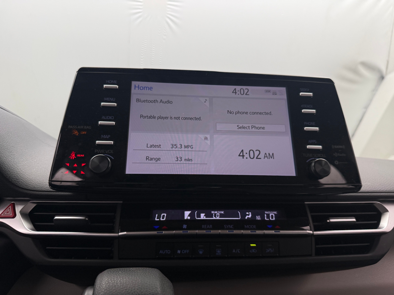 Thumbnail: 2022 Toyota Sienna - 4