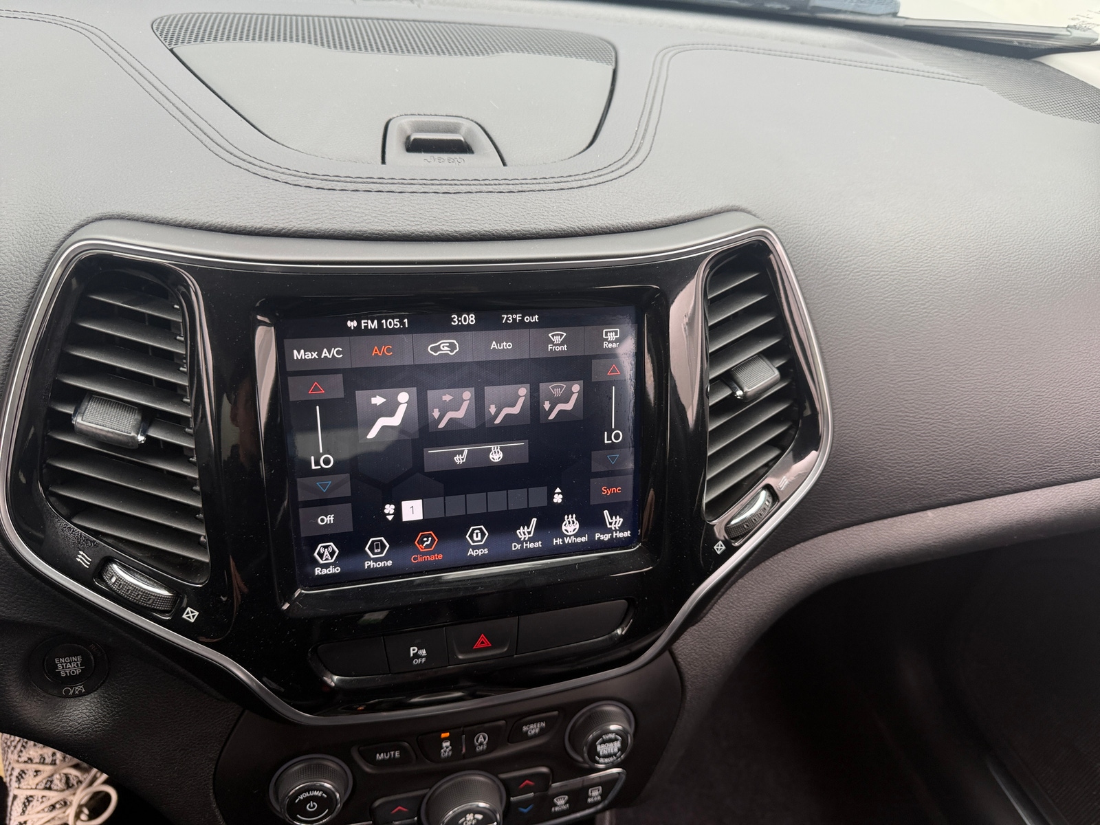 Thumbnail: 2019 Jeep Cherokee - 3