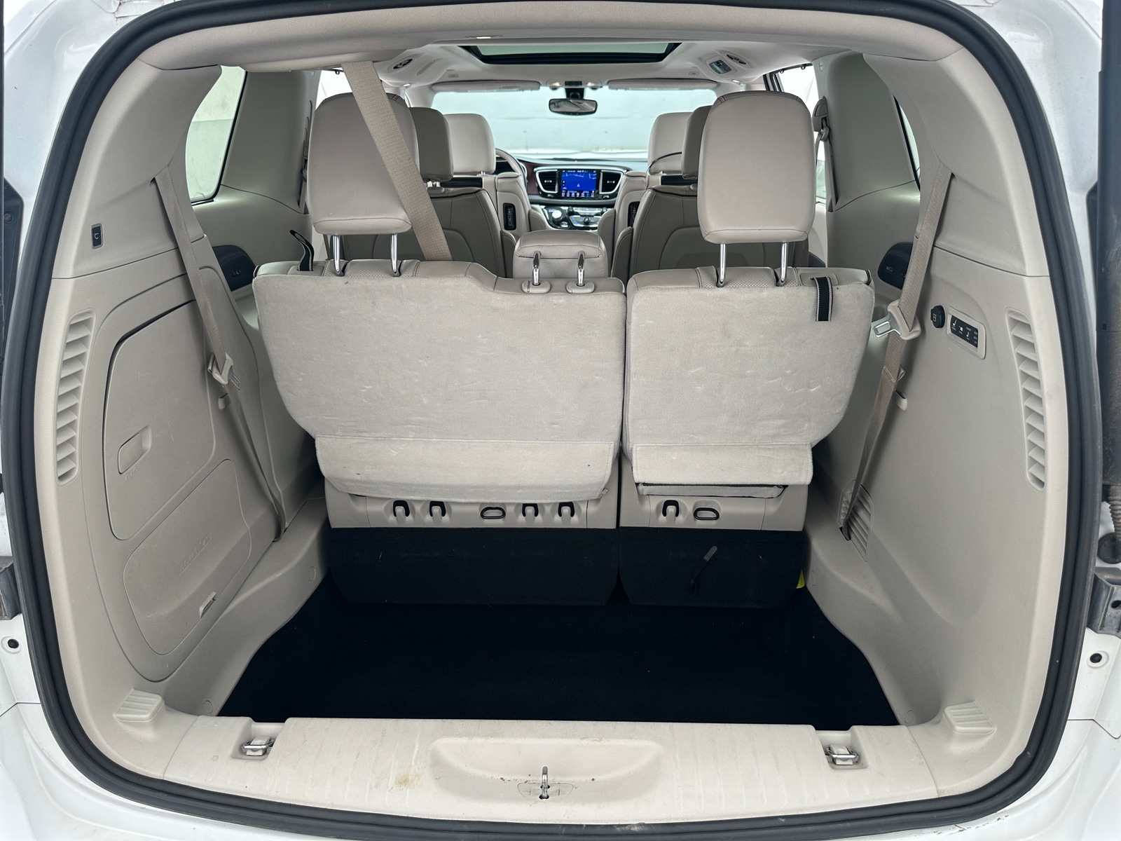 Thumbnail: 2019 Chrysler Pacifica - 6