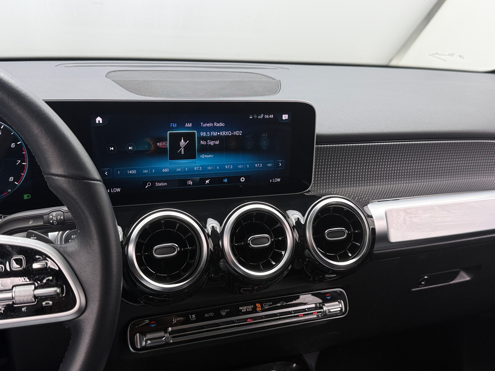Thumbnail: 2020 Mercedes-Benz GLB - 3