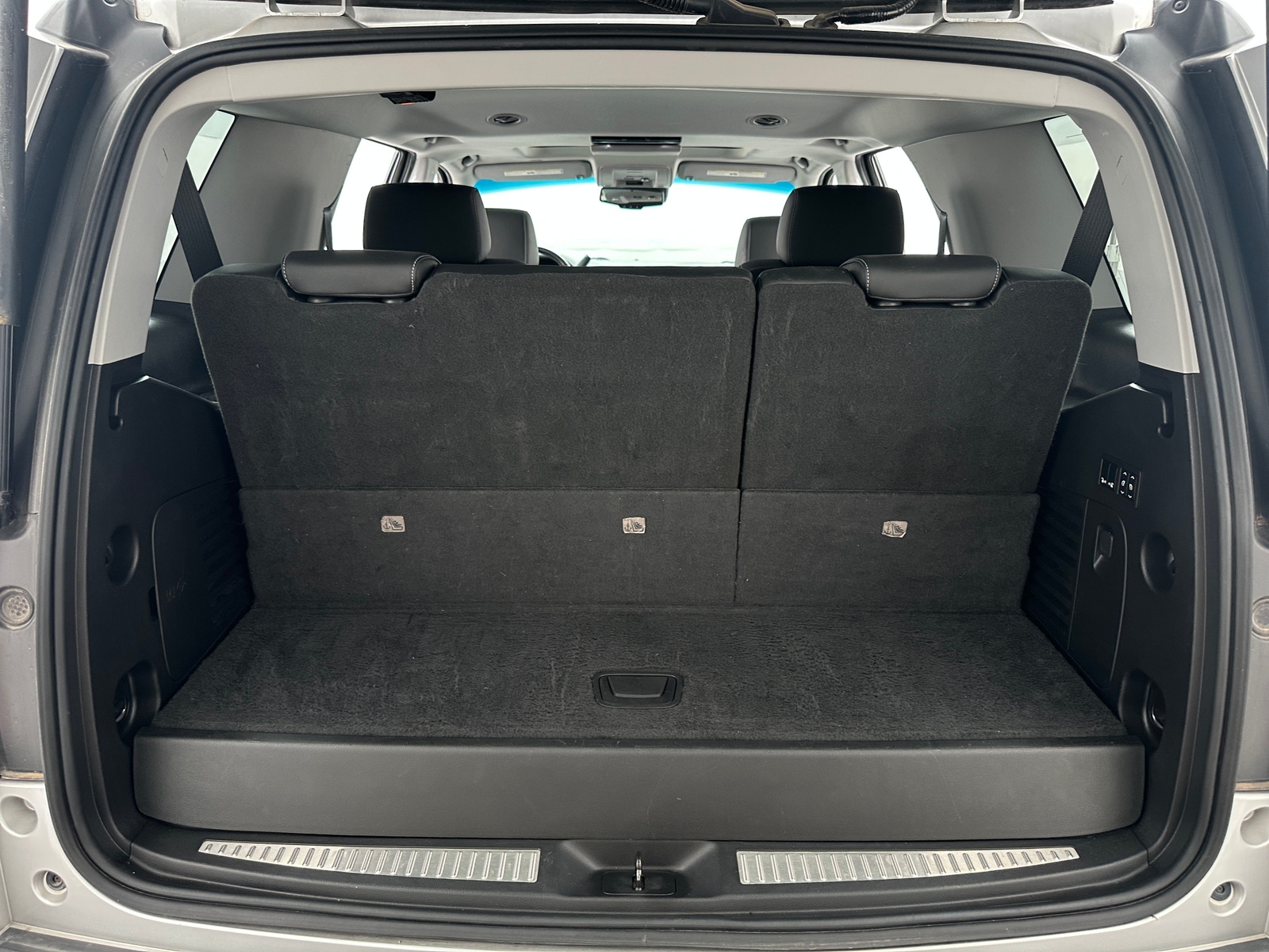 Thumbnail: 2019 Chevrolet Tahoe - 6