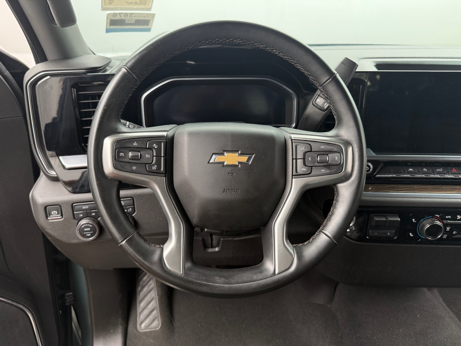 Thumbnail: 2025 Chevrolet Silverado 1500 - 5