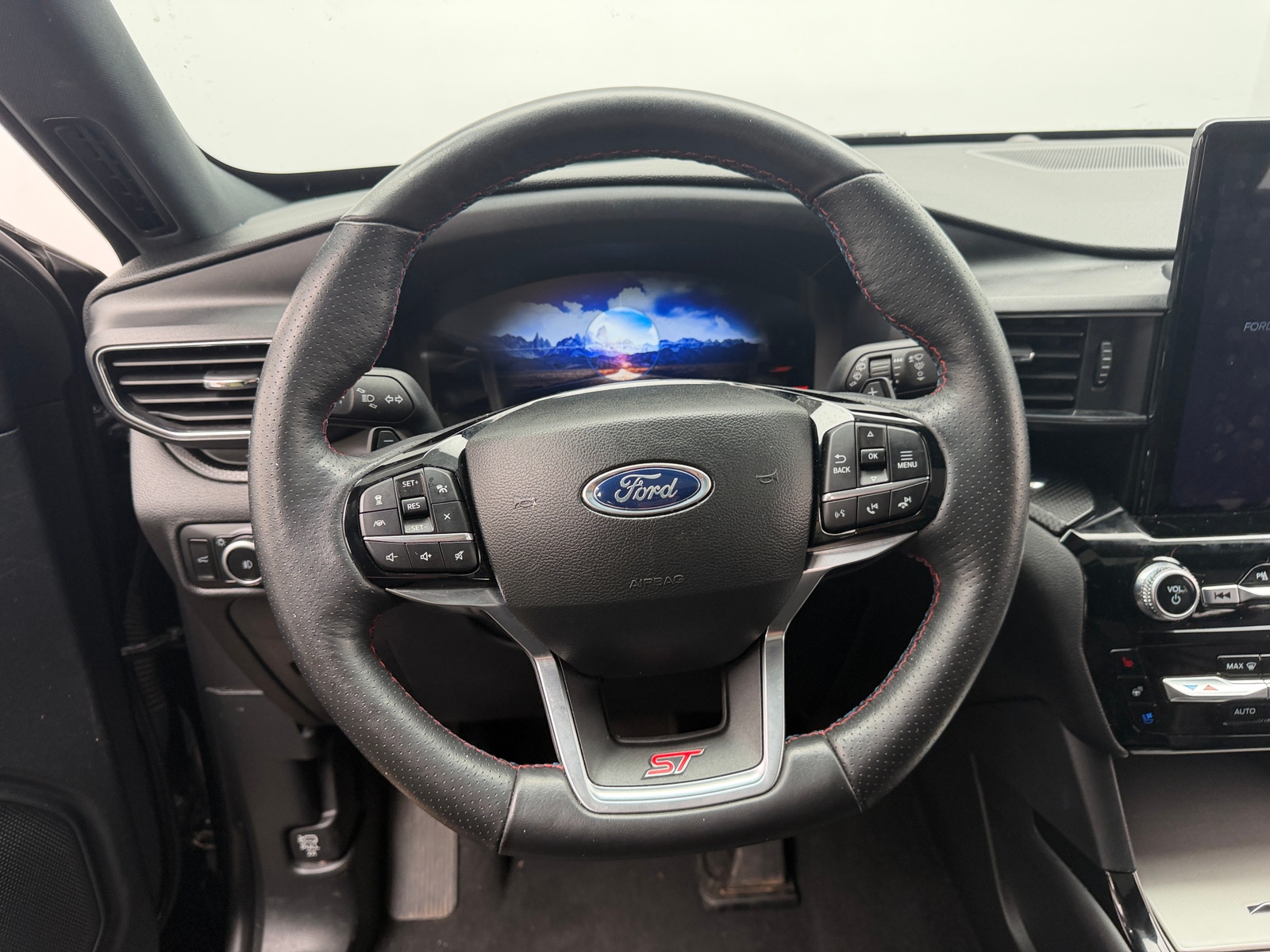 Thumbnail: 2023 Ford Explorer - 4