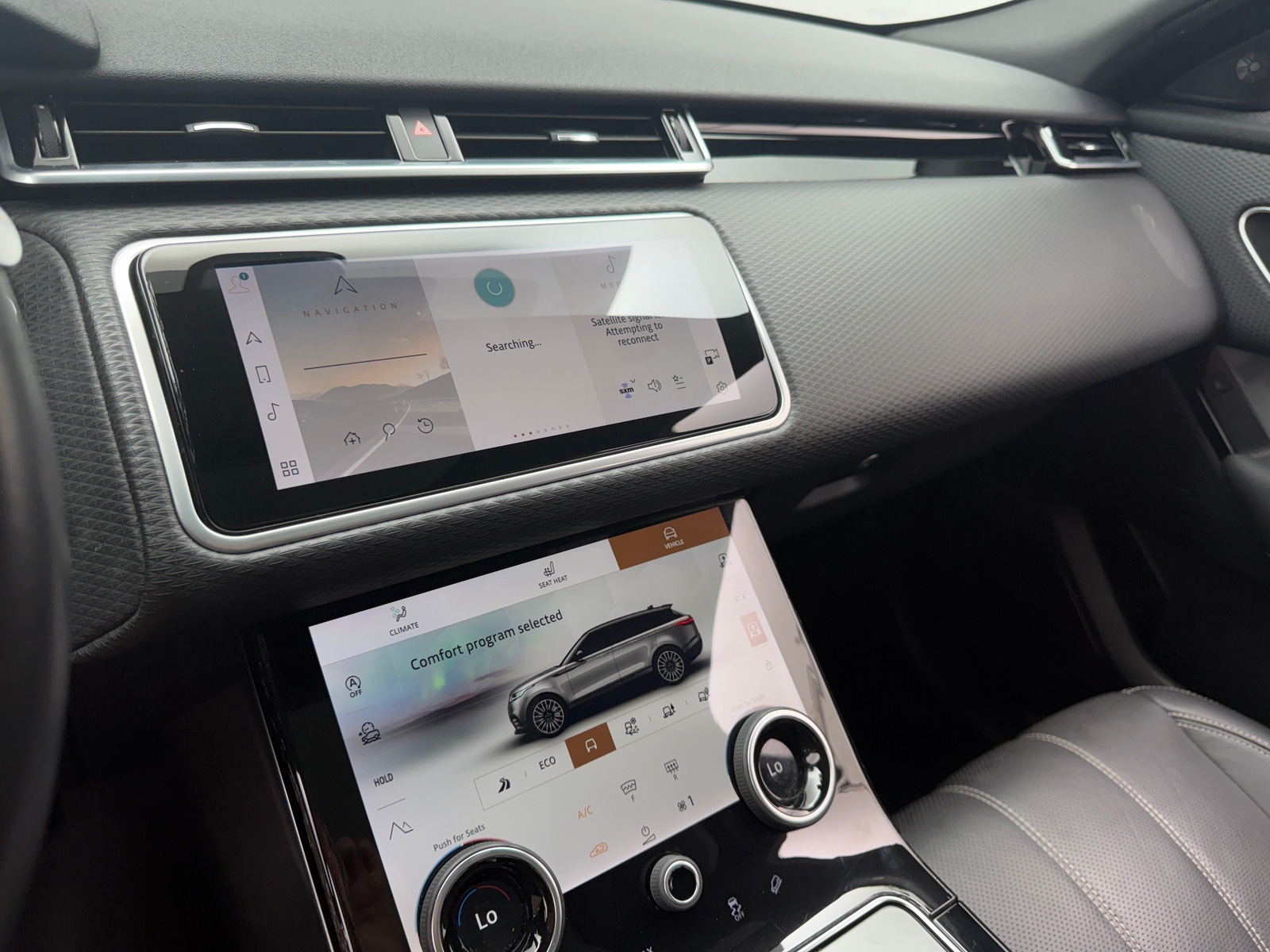 Thumbnail: 2023 Land Rover Range Rover Velar - 3