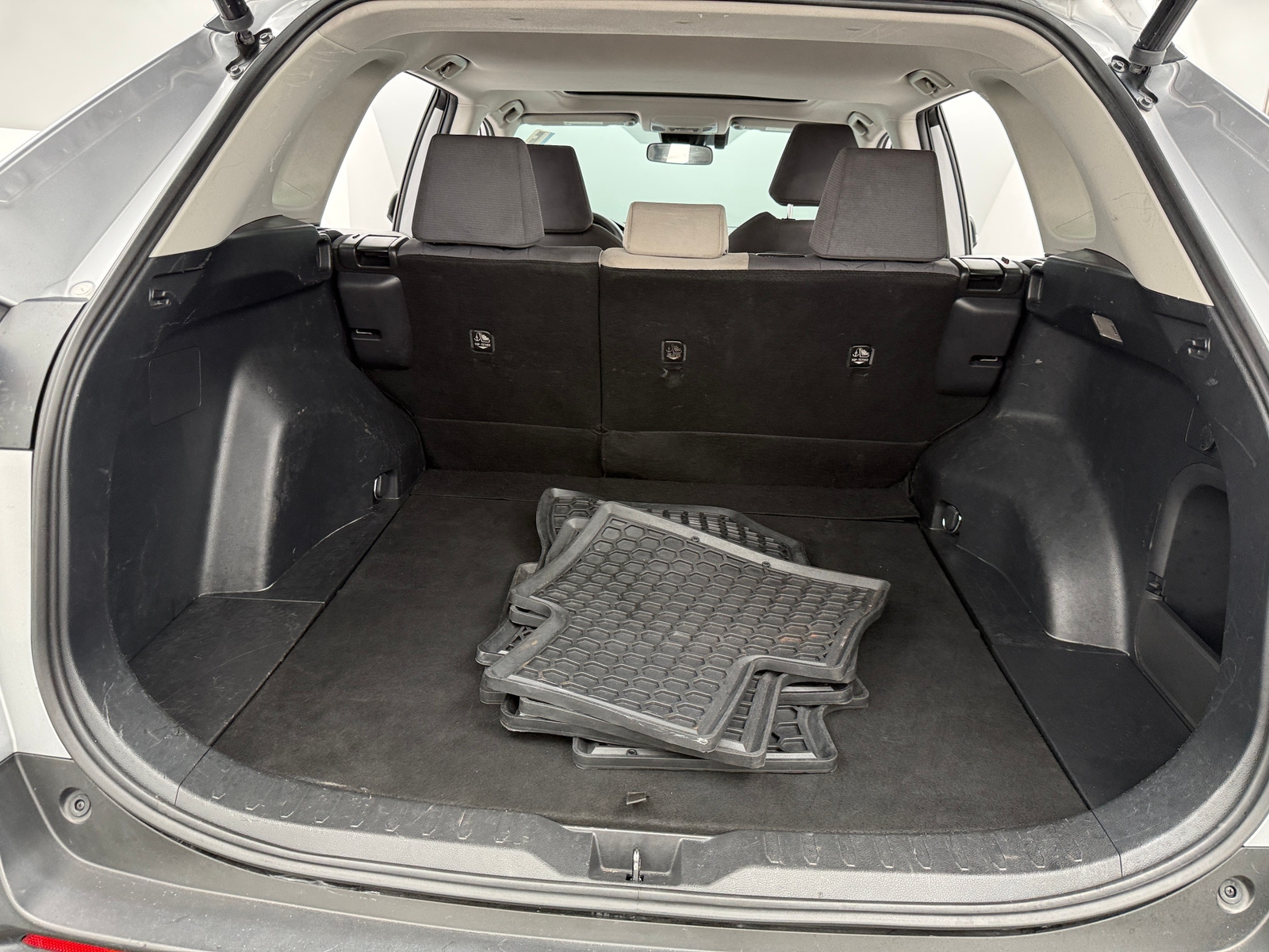Thumbnail: 2019 Toyota RAV4 - 7