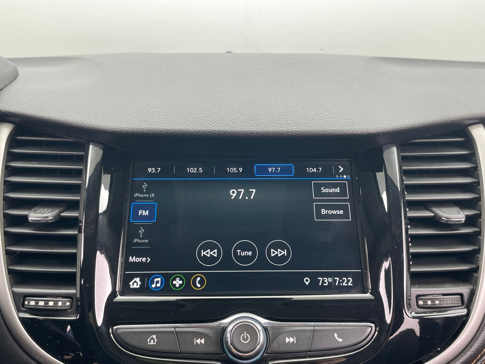 Thumbnail: 2019 Chevrolet Trax - 4
