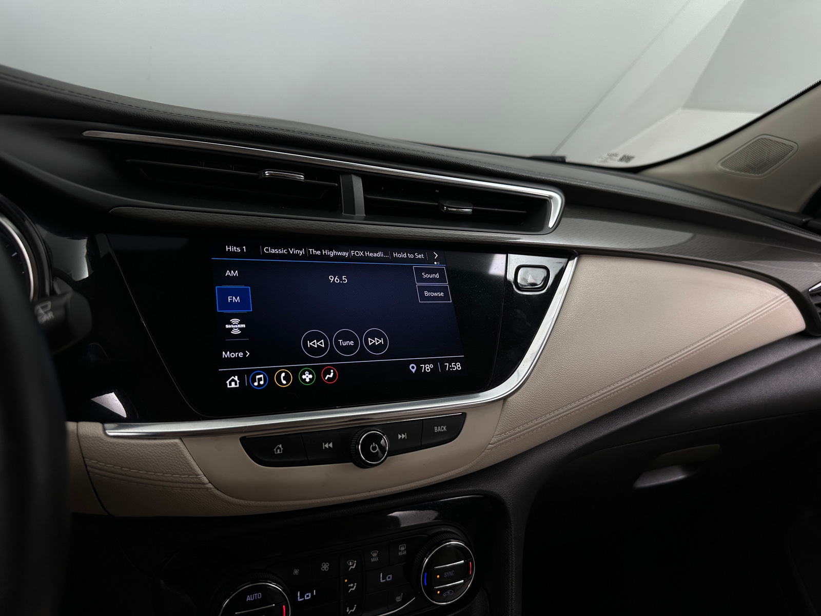 Thumbnail: 2021 Buick Encore GX - 3