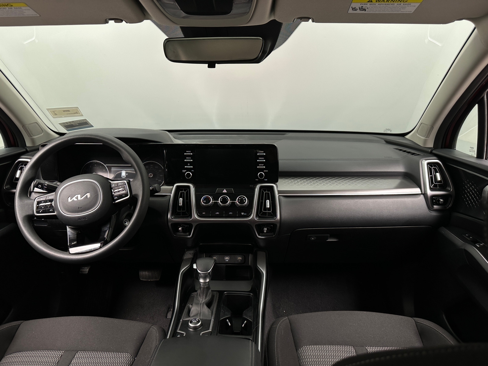 Thumbnail: 2023 Kia Sorento - 3