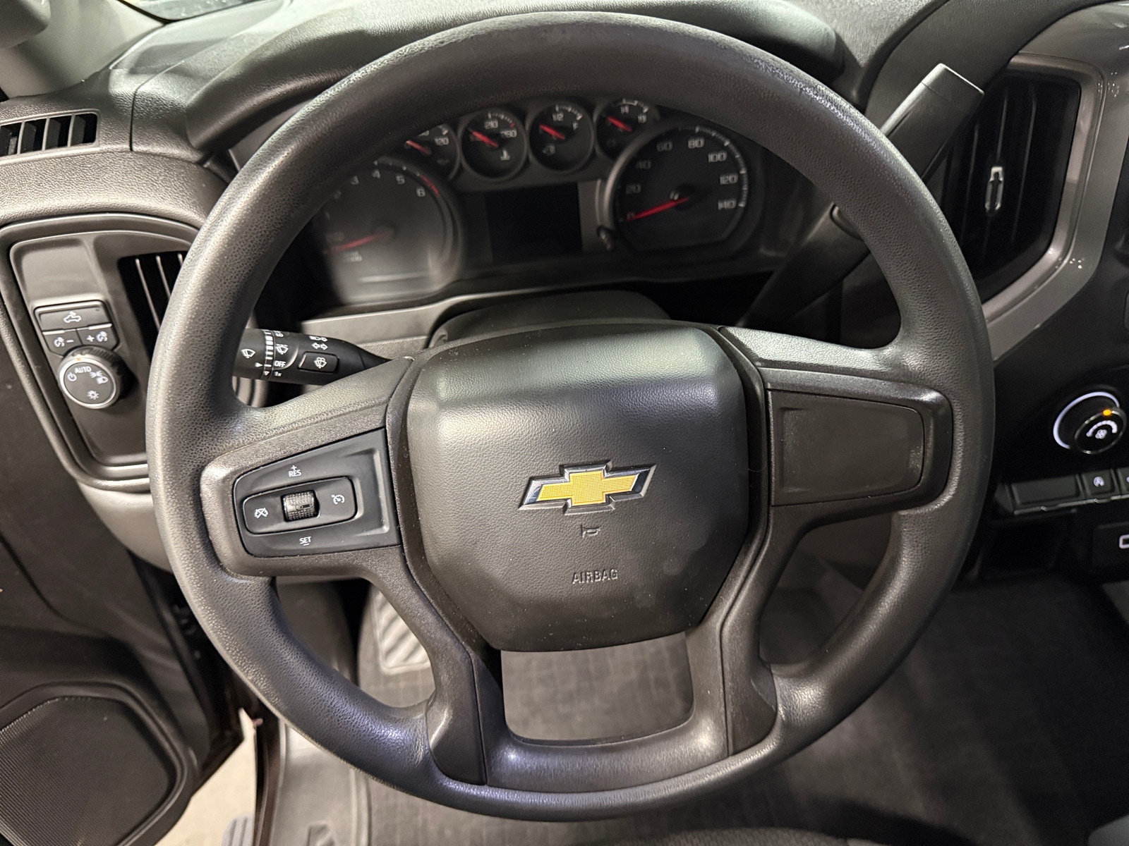 Thumbnail: 2020 Chevrolet Silverado 1500 - 5