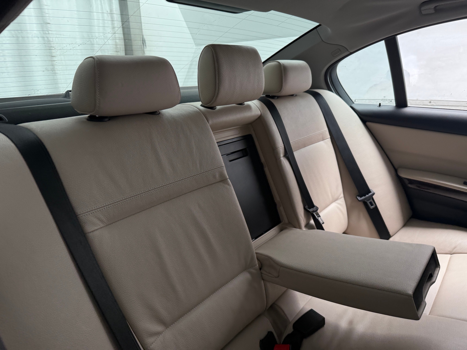 Thumbnail: 2011 BMW 3 Series - 5
