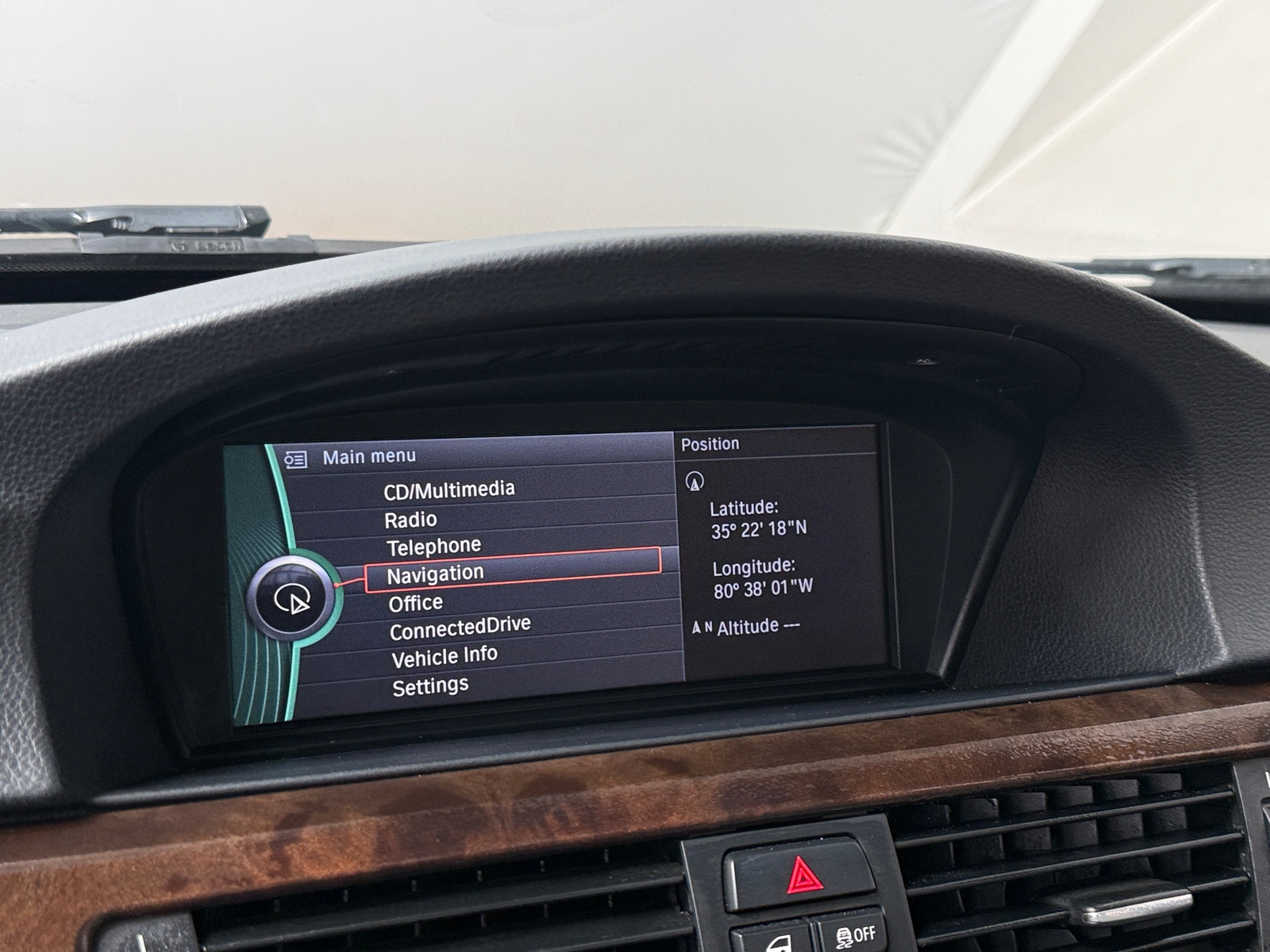 Thumbnail: 2011 BMW 3 Series - 3