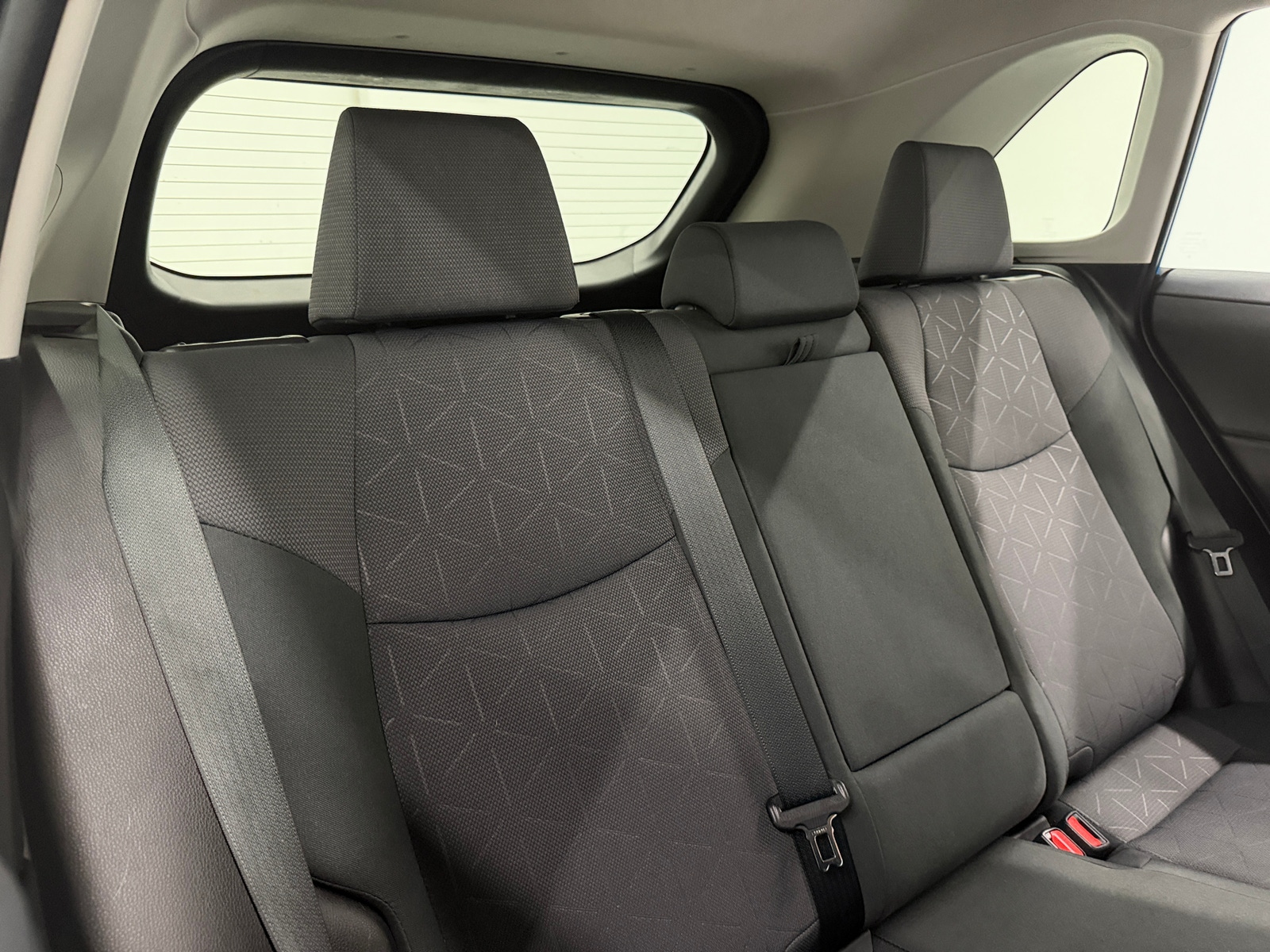 Thumbnail: 2019 Toyota RAV4 - 6