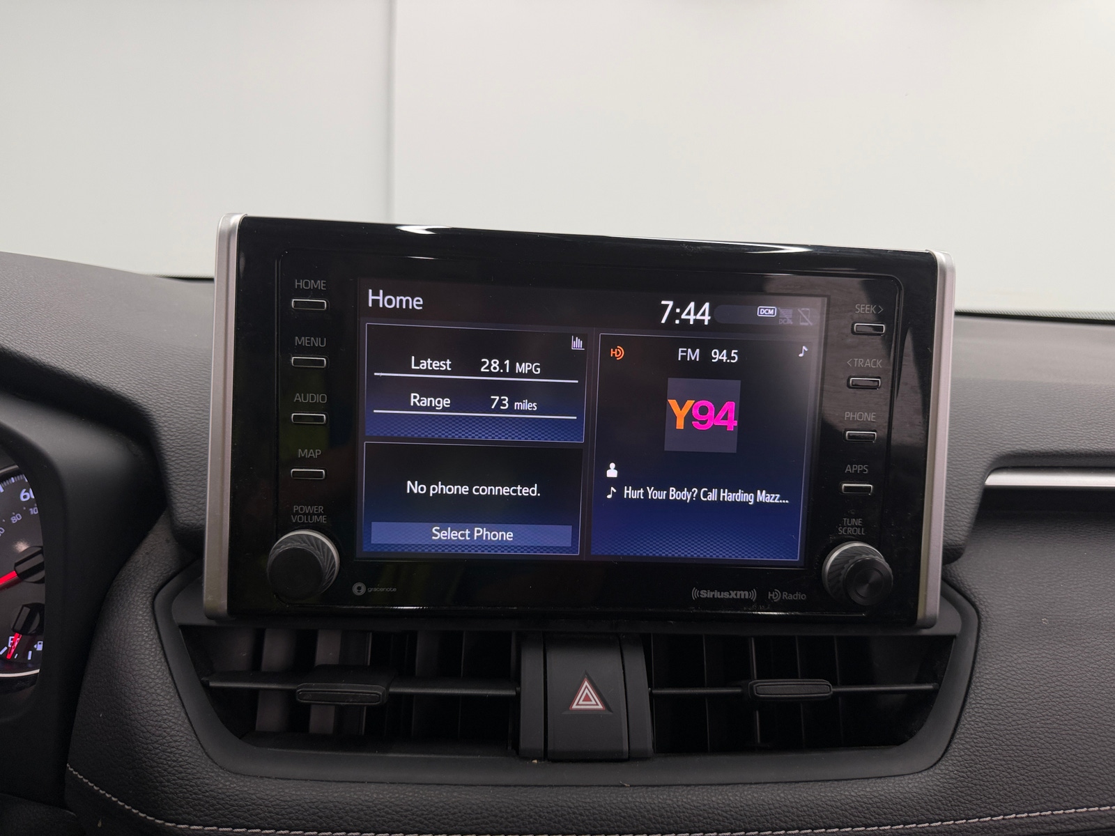 Thumbnail: 2019 Toyota RAV4 - 4