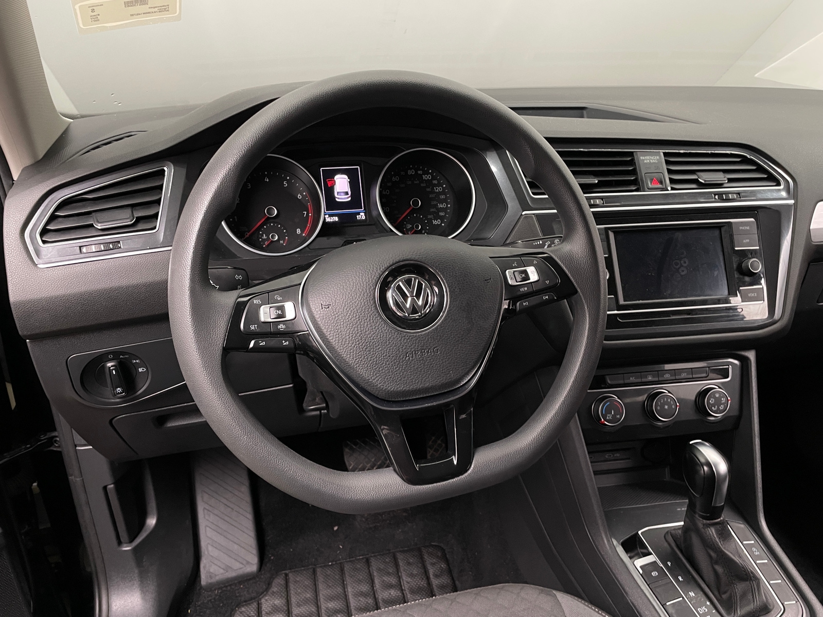 Thumbnail: 2021 Volkswagen Tiguan - 5