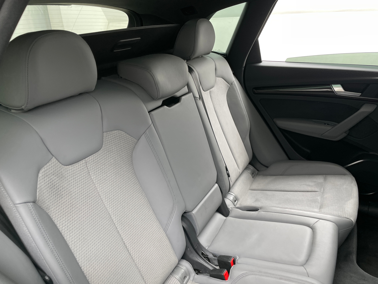 Thumbnail: 2022 Audi SQ5 - 5