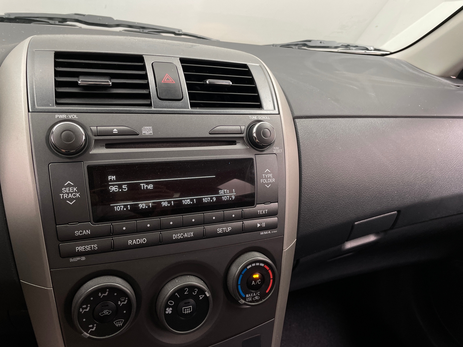 Thumbnail: 2011 Toyota Corolla - 4