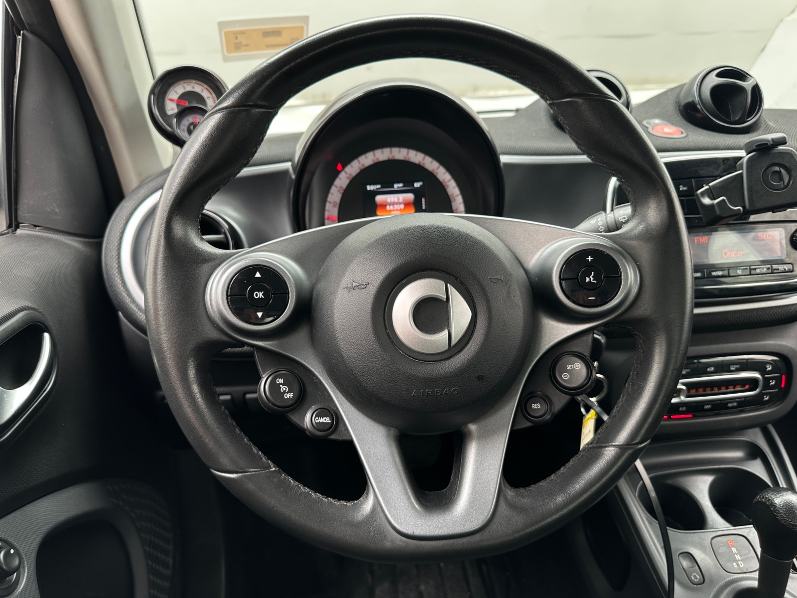Thumbnail: 2016 smart fortwo - 4
