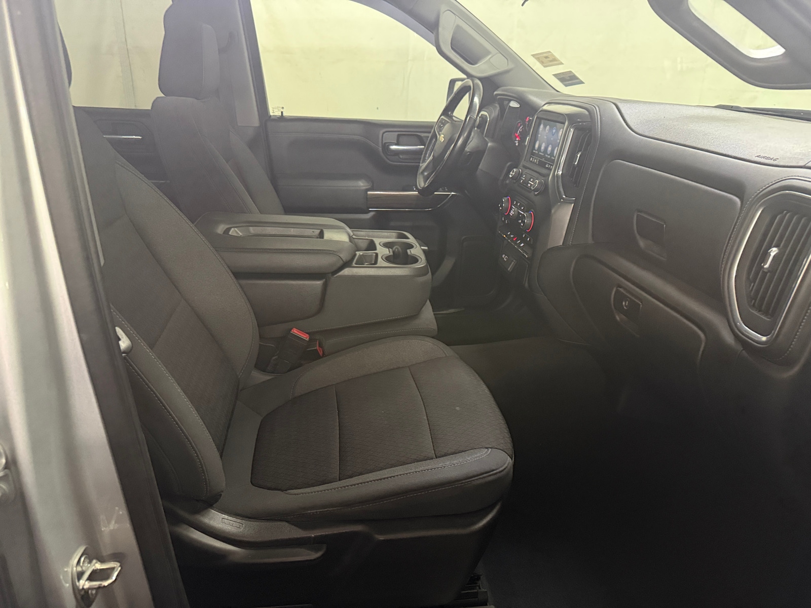 Thumbnail: 2021 Chevrolet Silverado 1500 - 2