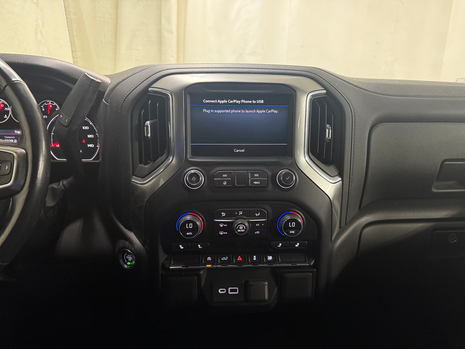 Thumbnail: 2021 Chevrolet Silverado 1500 - 4