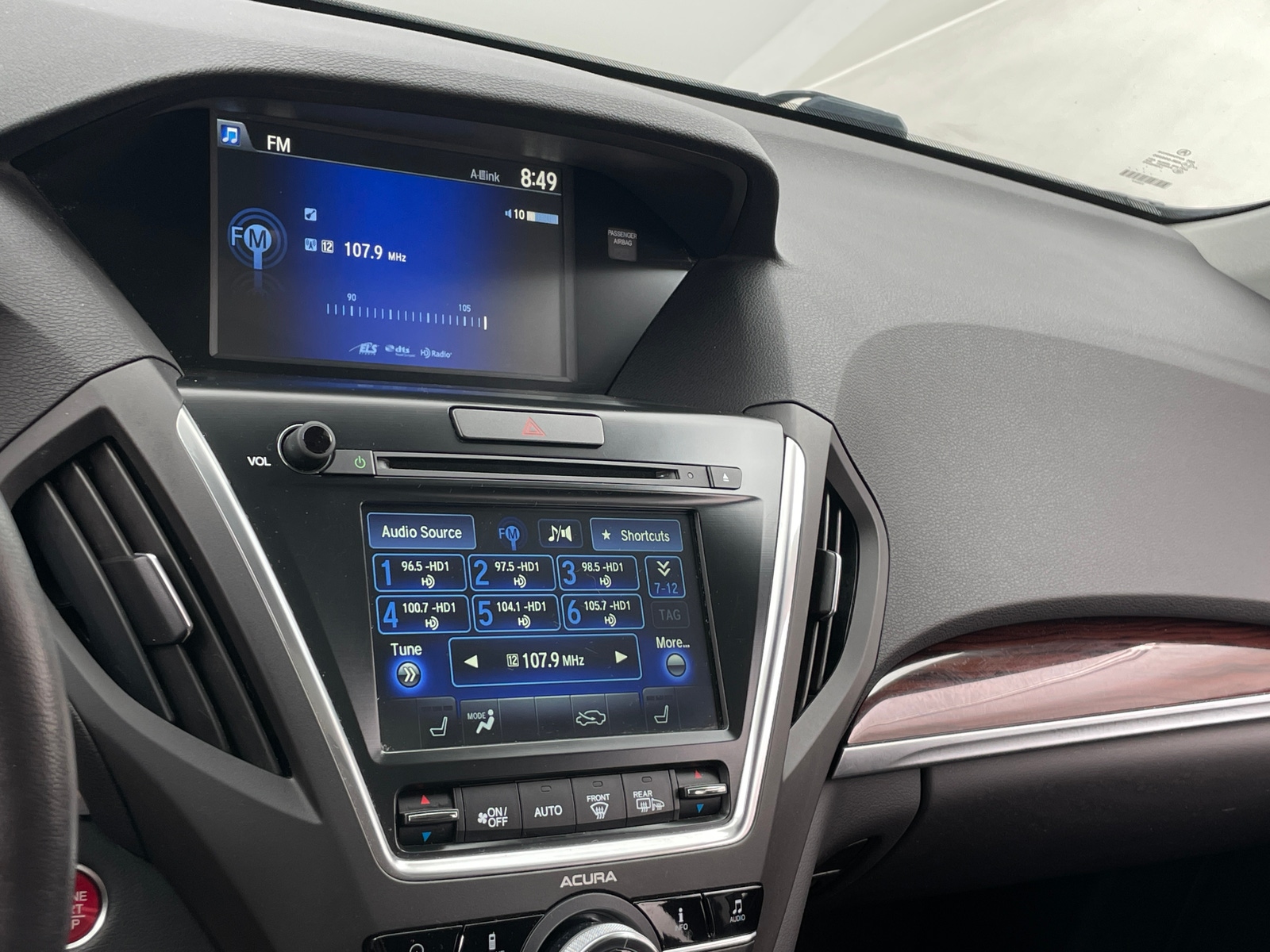 Thumbnail: 2016 Acura MDX - 3
