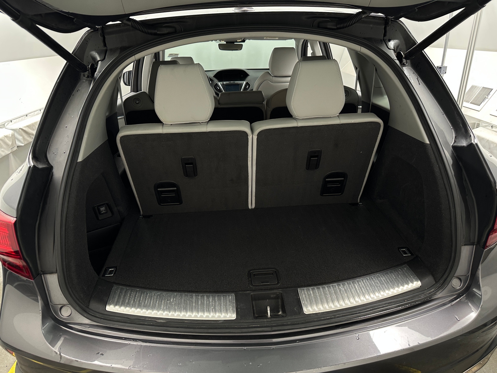 Thumbnail: 2018 Acura MDX - 6