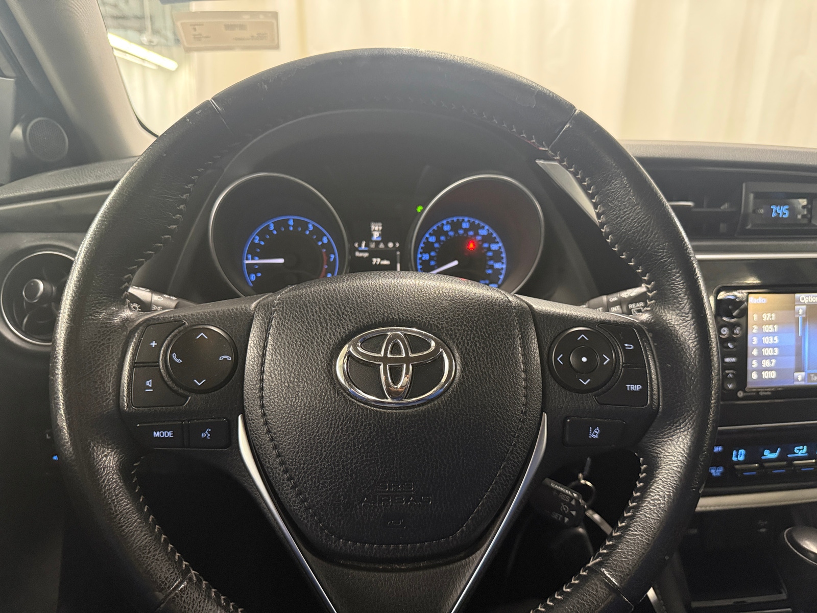 Thumbnail: 2017 Toyota Corolla iM - 5