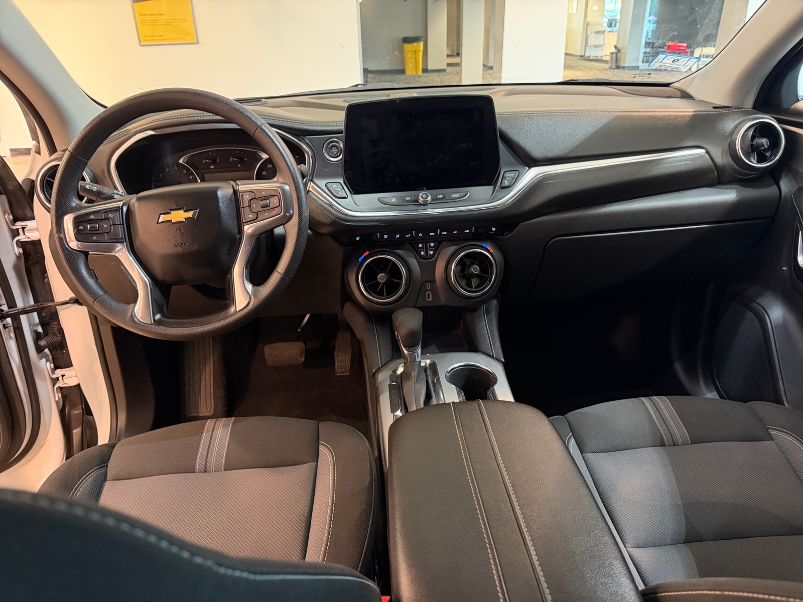 Thumbnail: 2025 Chevrolet Blazer - 3