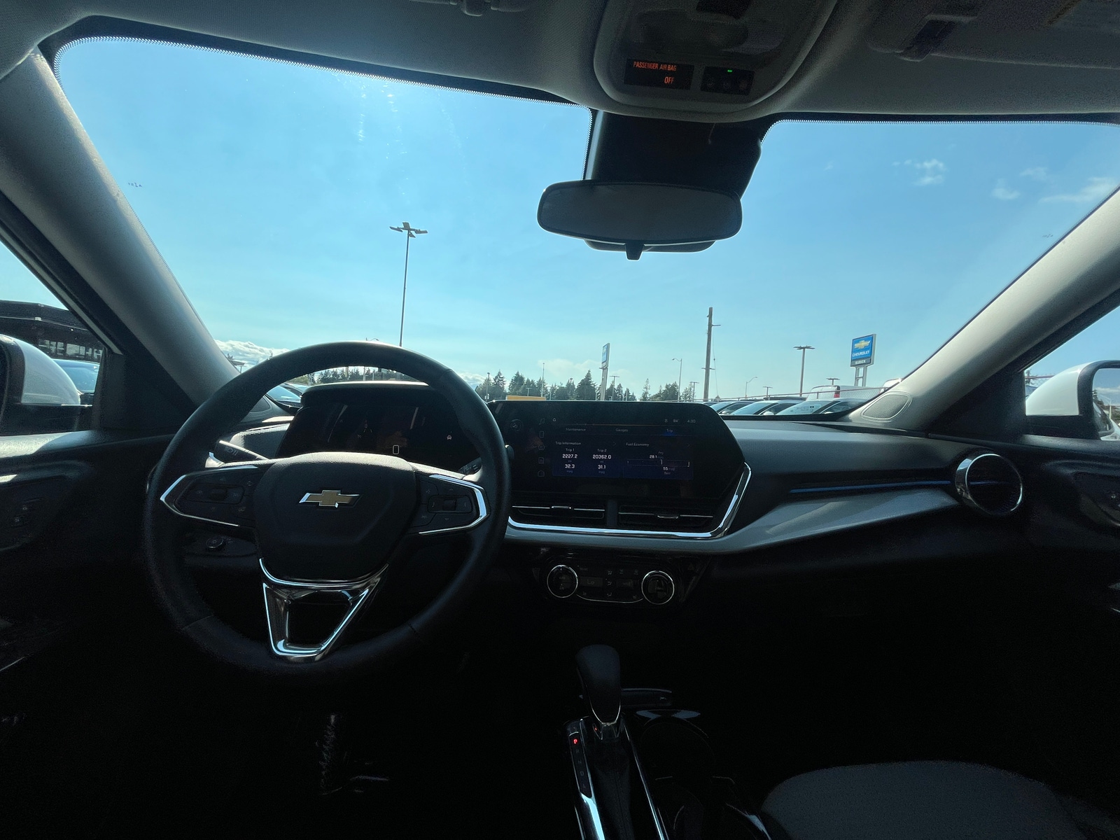 Thumbnail: 2025 Chevrolet Trax - 3