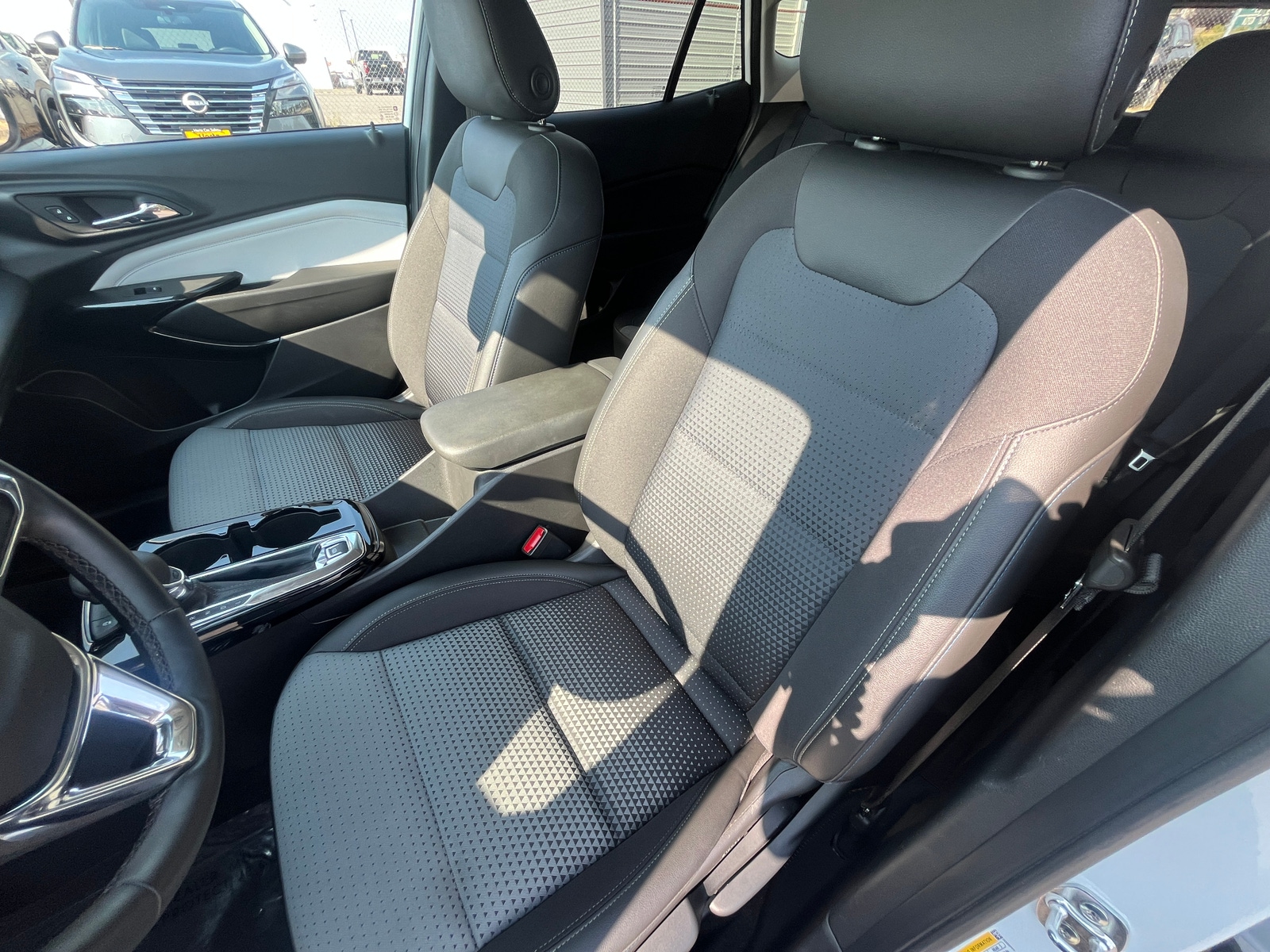 Thumbnail: 2025 Chevrolet Trax - 2