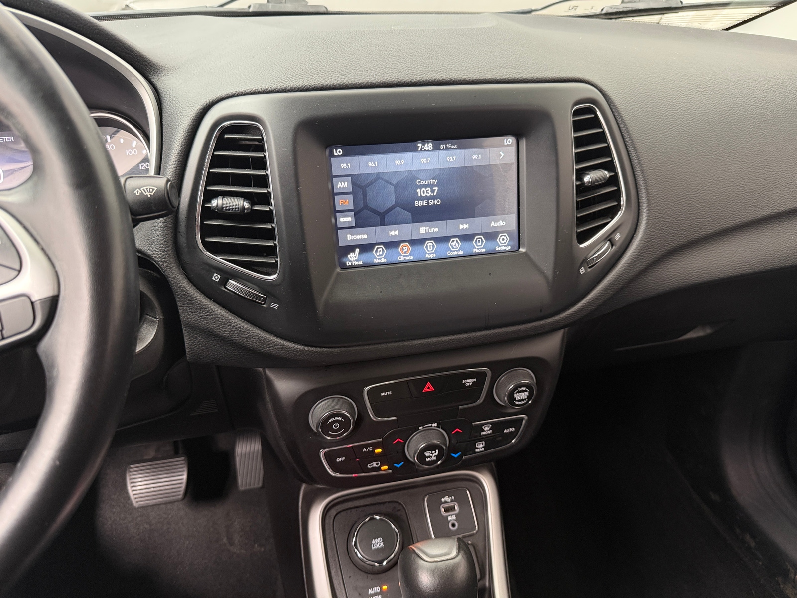 Thumbnail: 2020 Jeep Compass - 4