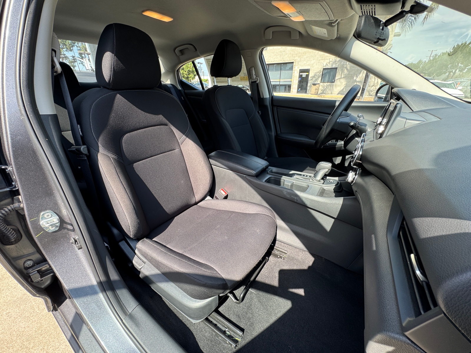Thumbnail: 2025 Nissan Sentra - 2