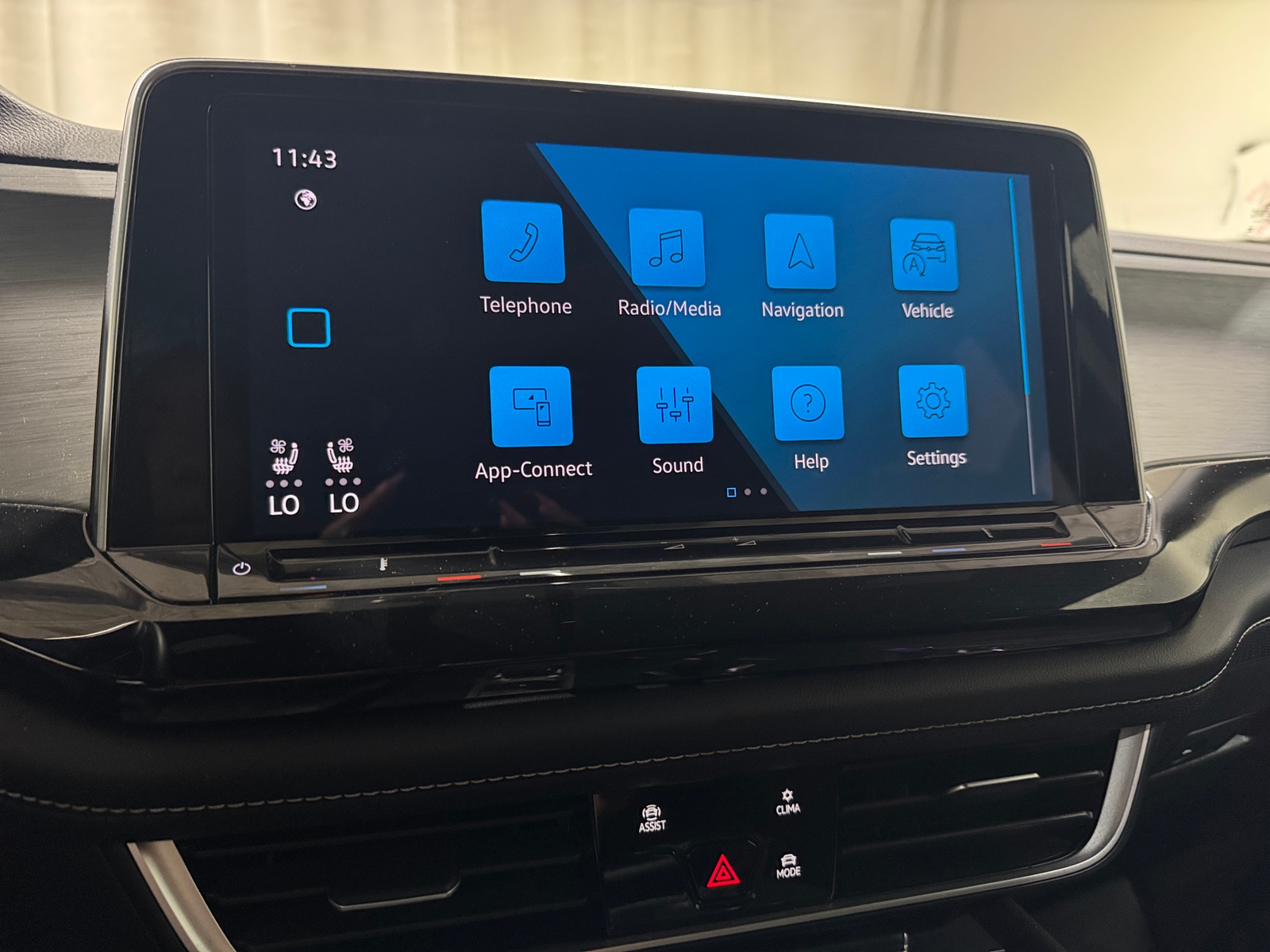 Thumbnail: 2026 Volkswagen Atlas - 3