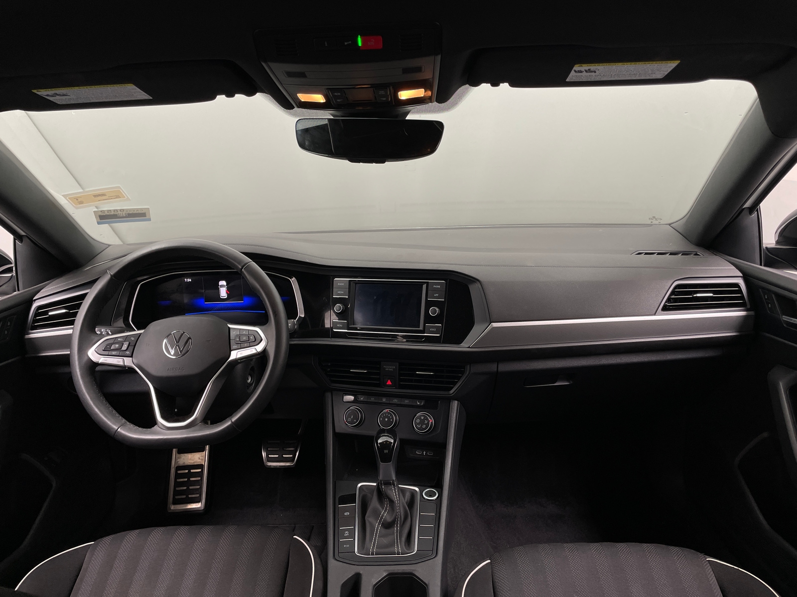 Thumbnail: 2024 Volkswagen Jetta - 3