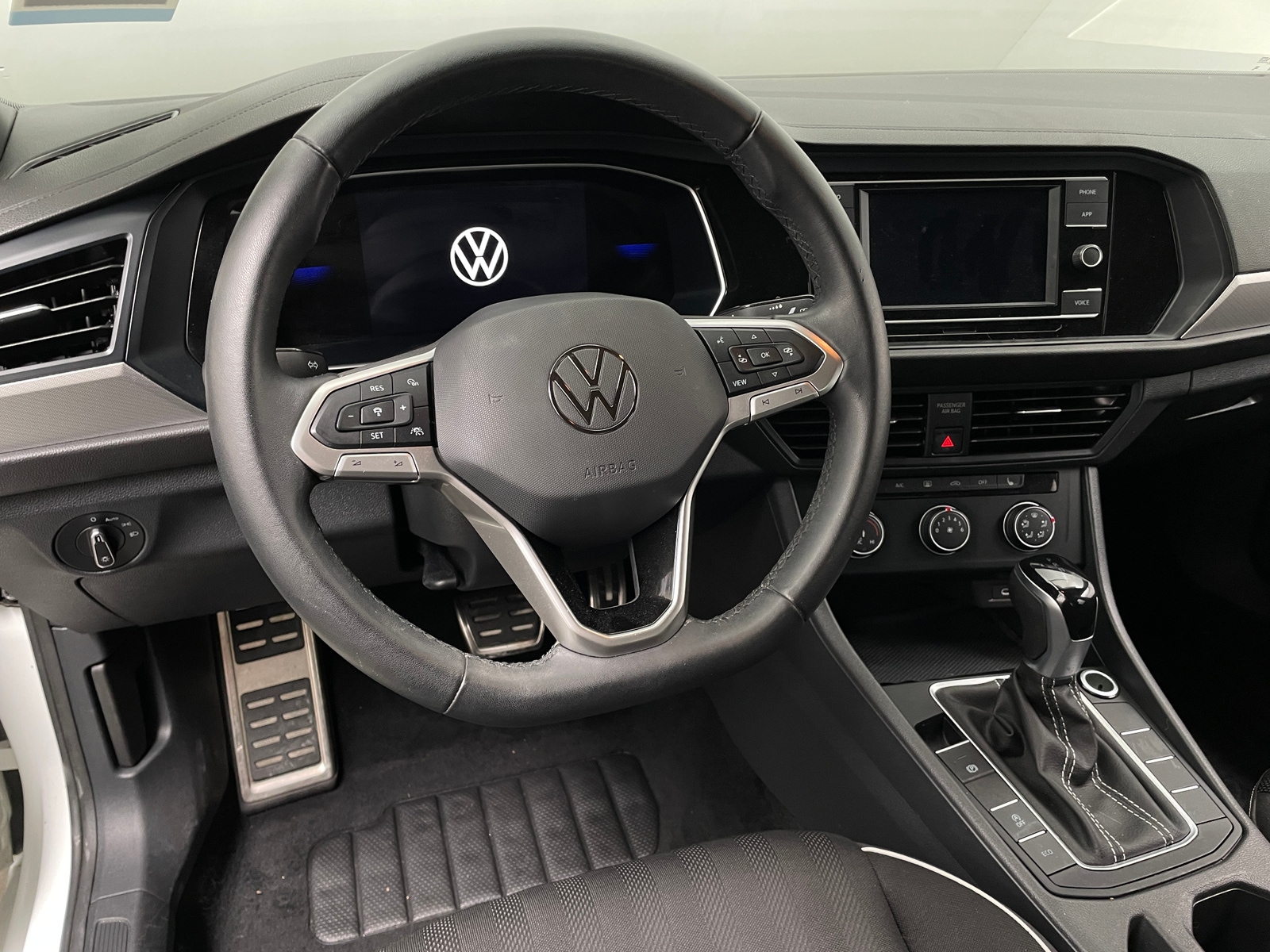 Thumbnail: 2024 Volkswagen Jetta - 5