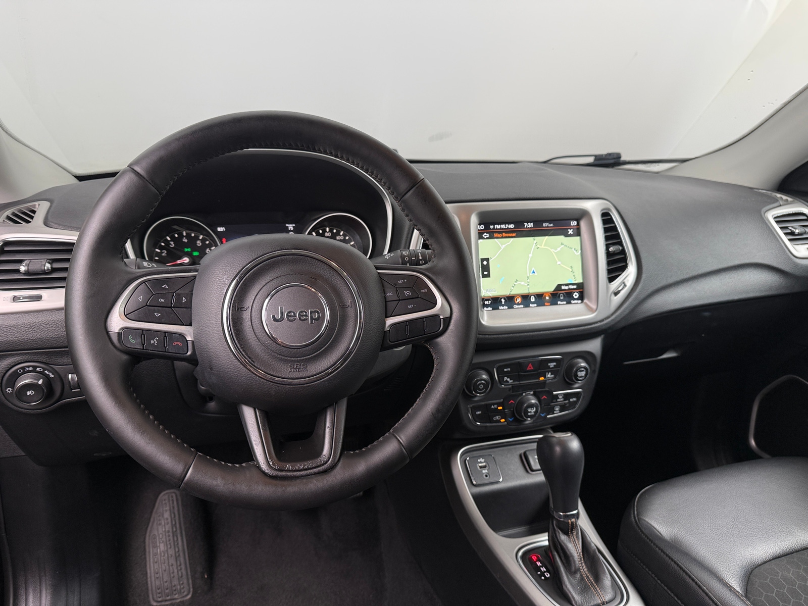 Thumbnail: 2018 Jeep Compass - 3