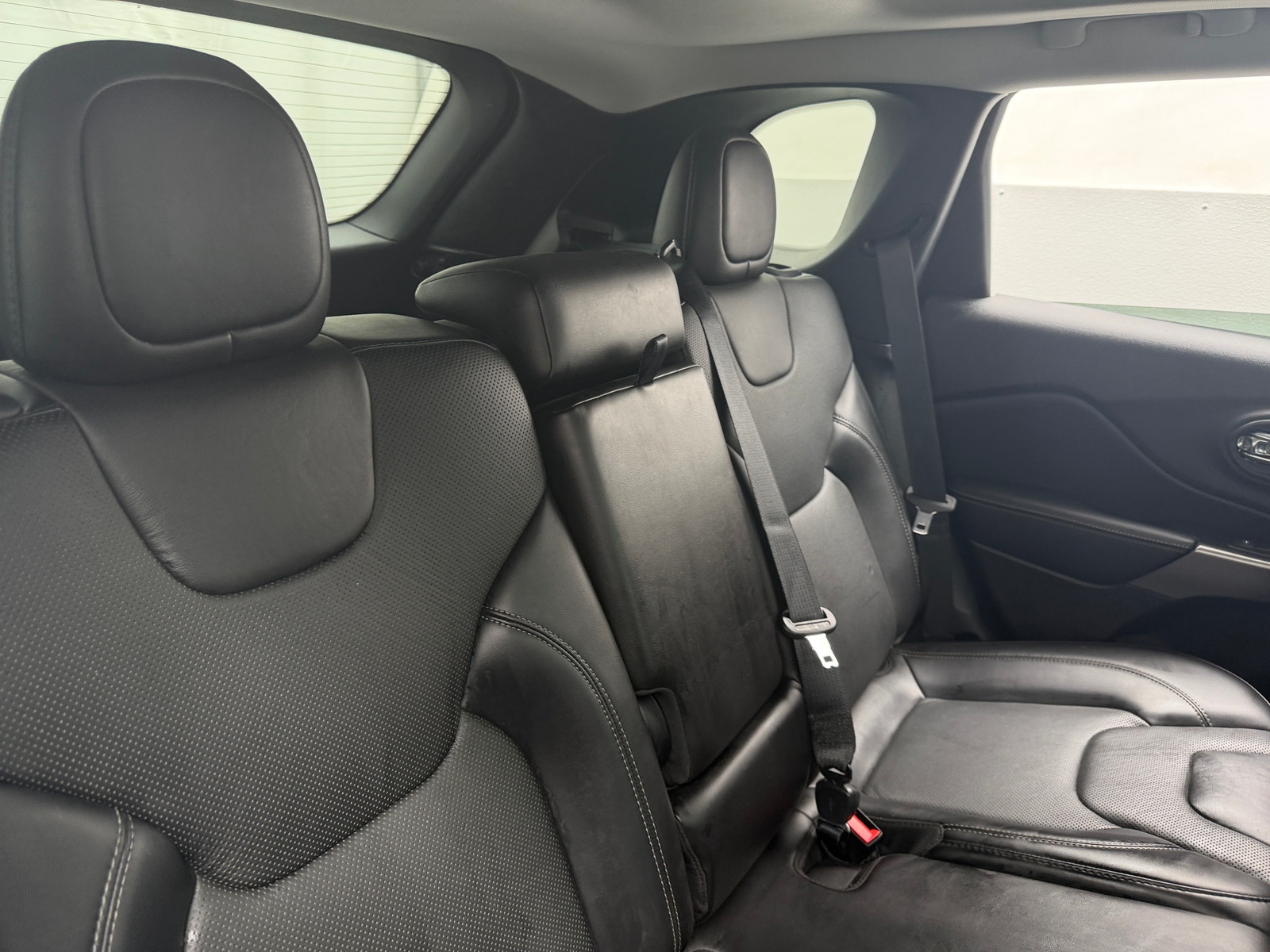 Thumbnail: 2021 Jeep Cherokee - 5