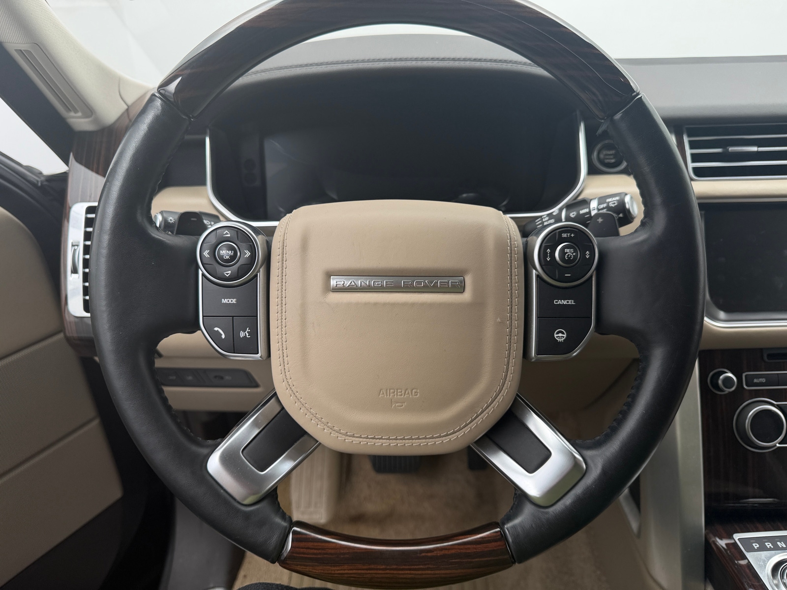 Thumbnail: 2017 Land Rover Range Rover - 4