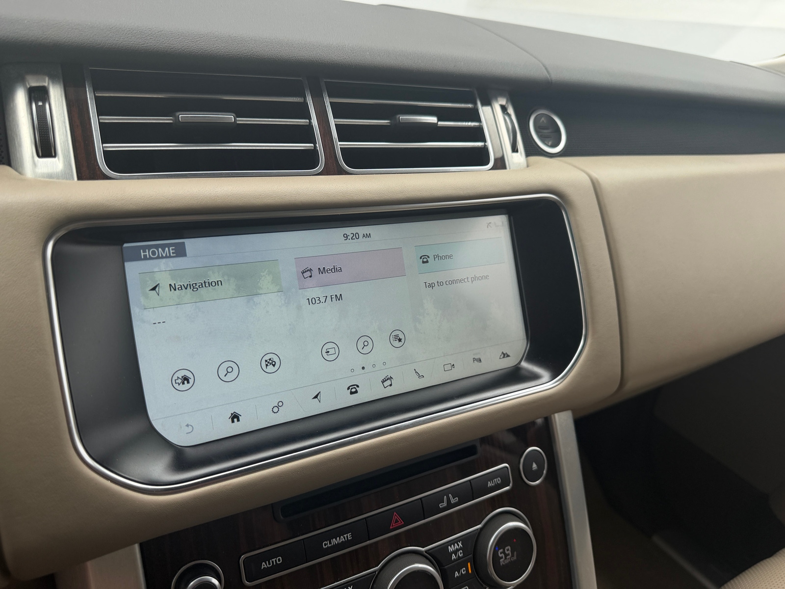 Thumbnail: 2017 Land Rover Range Rover - 3