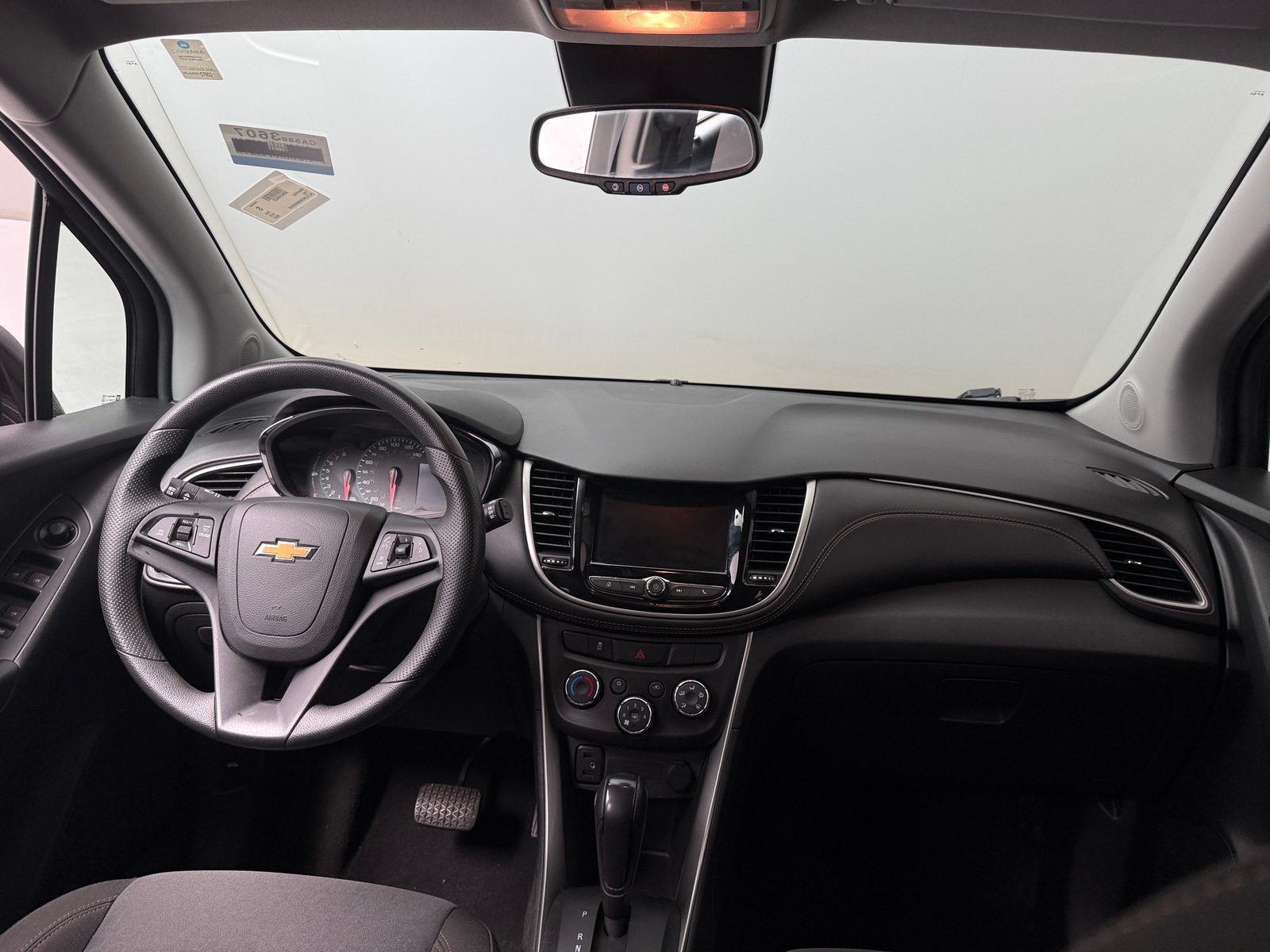 Thumbnail: 2022 Chevrolet Trax - 3